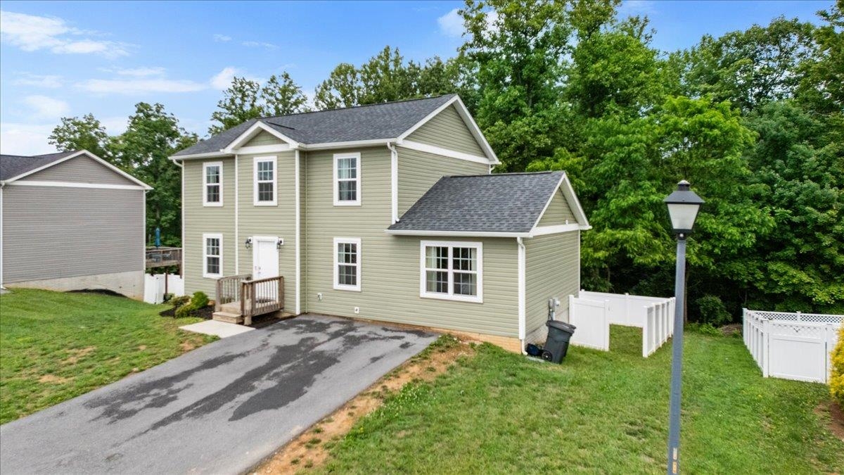 135 PRAIRIE VIEW Lane