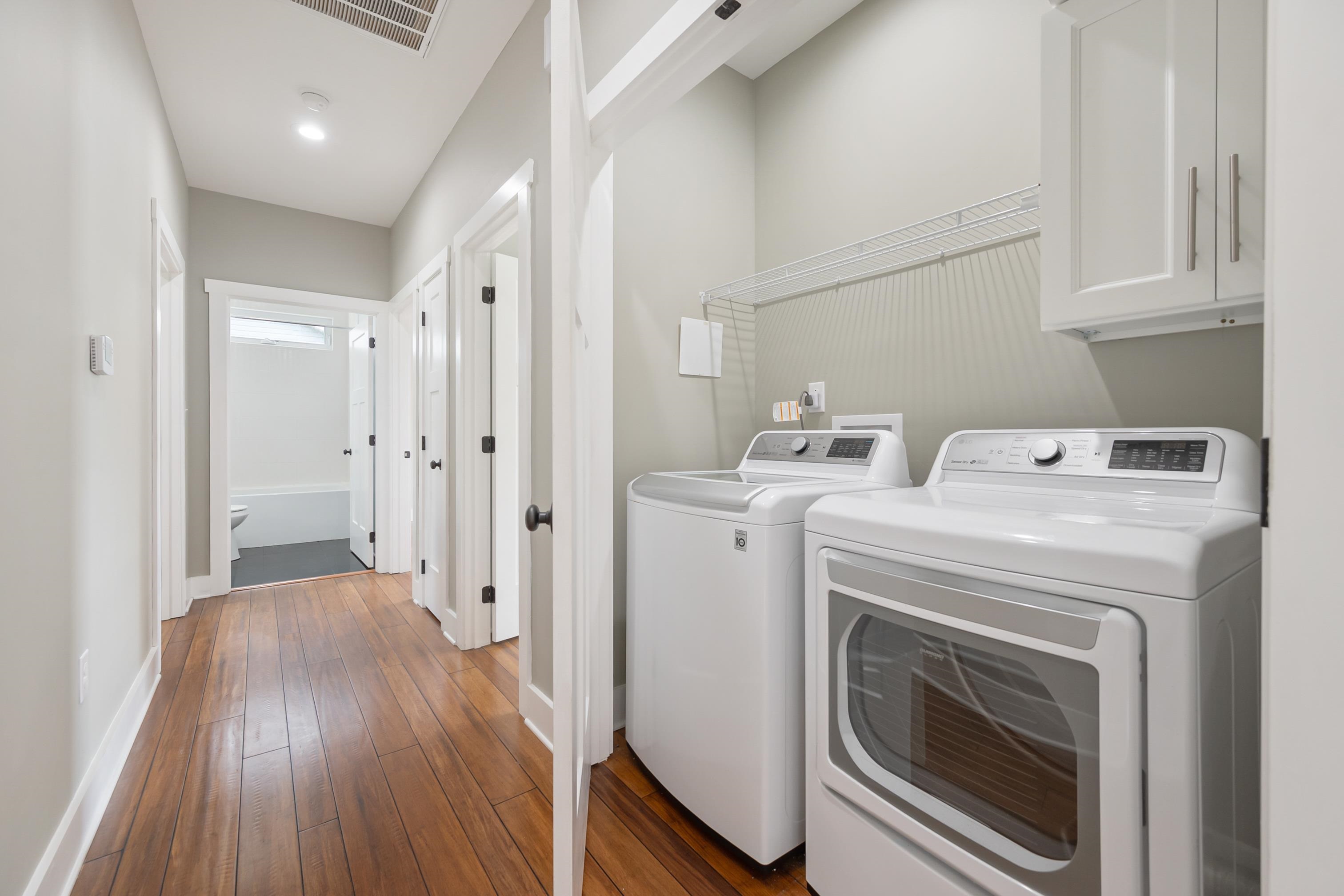 Wytheville, Virginia 24382, United States, 3 Bedrooms Bedrooms, ,3 BathroomsBathrooms,Residential,Pending,59893