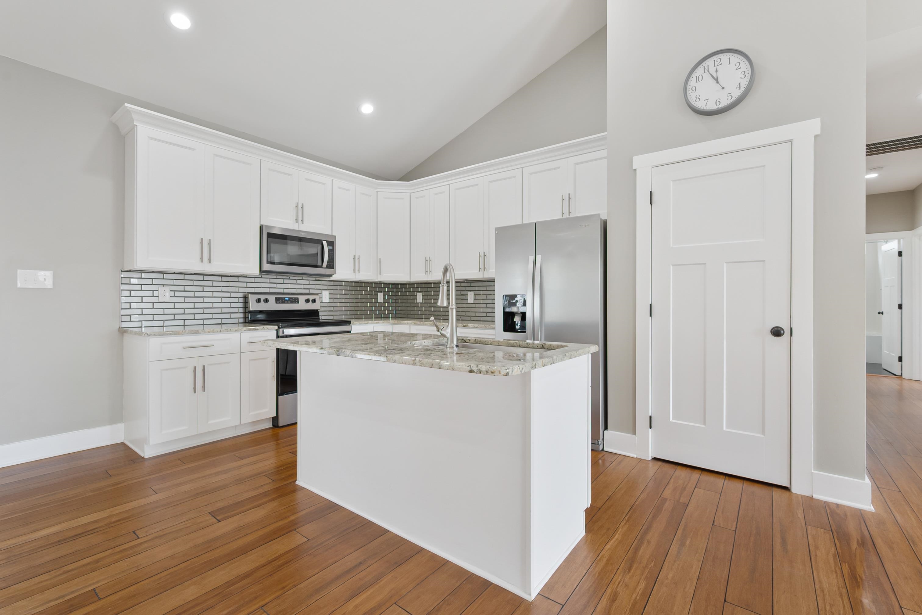 Wytheville, Virginia 24382, United States, 3 Bedrooms Bedrooms, ,3 BathroomsBathrooms,Residential,Pending,59893