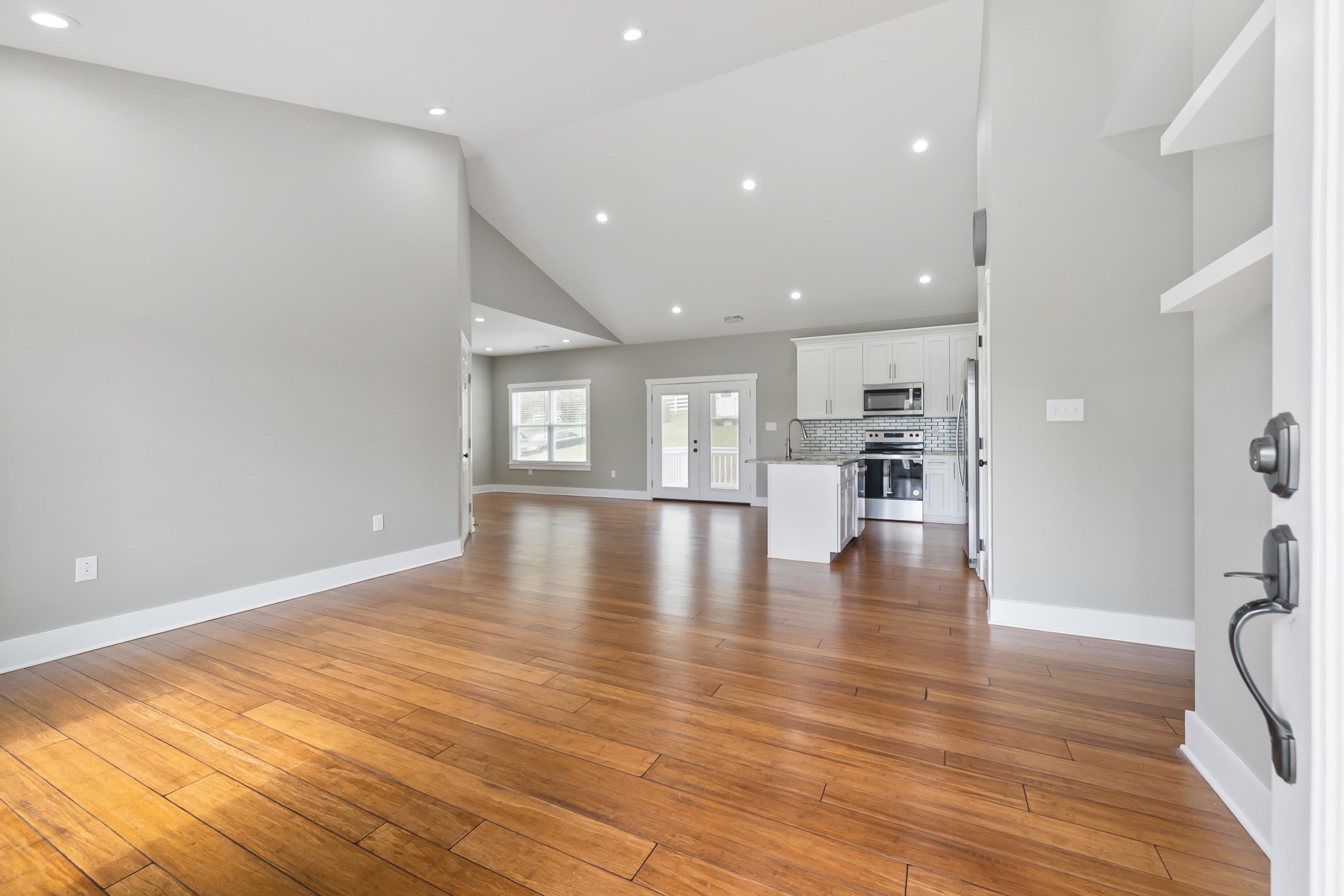 Wytheville, Virginia 24382, United States, 3 Bedrooms Bedrooms, ,3 BathroomsBathrooms,Residential,Pending,59893