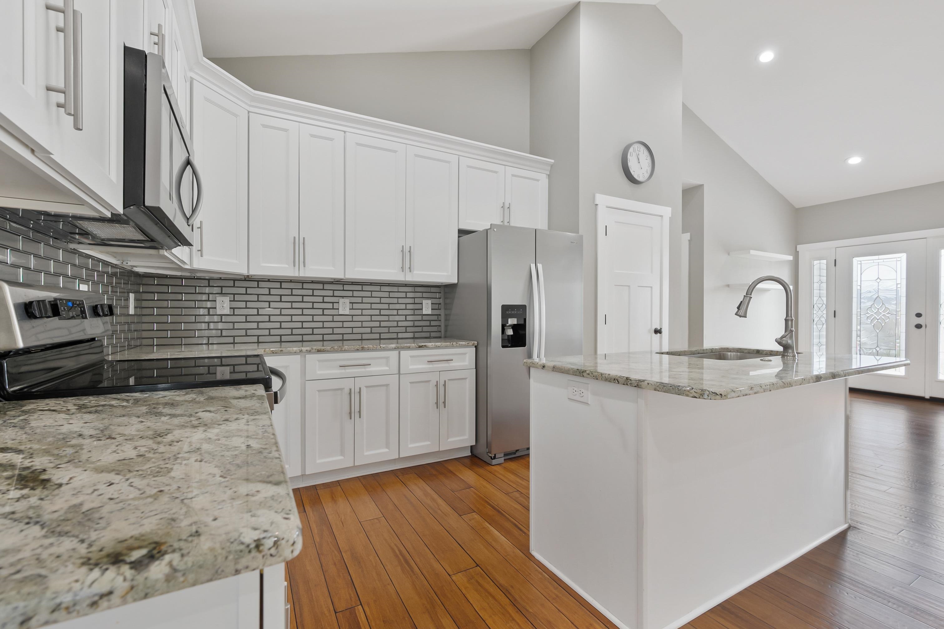 Wytheville, Virginia 24382, United States, 3 Bedrooms Bedrooms, ,3 BathroomsBathrooms,Residential,Pending,59893