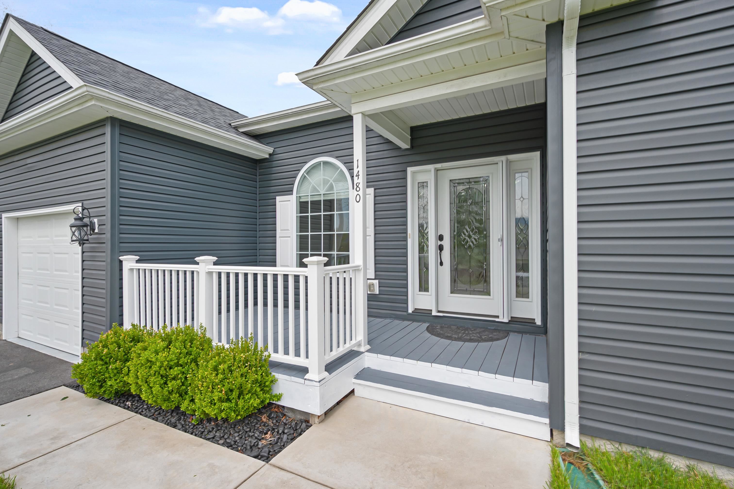 Wytheville, Virginia 24382, United States, 3 Bedrooms Bedrooms, ,3 BathroomsBathrooms,Residential,Pending,59893