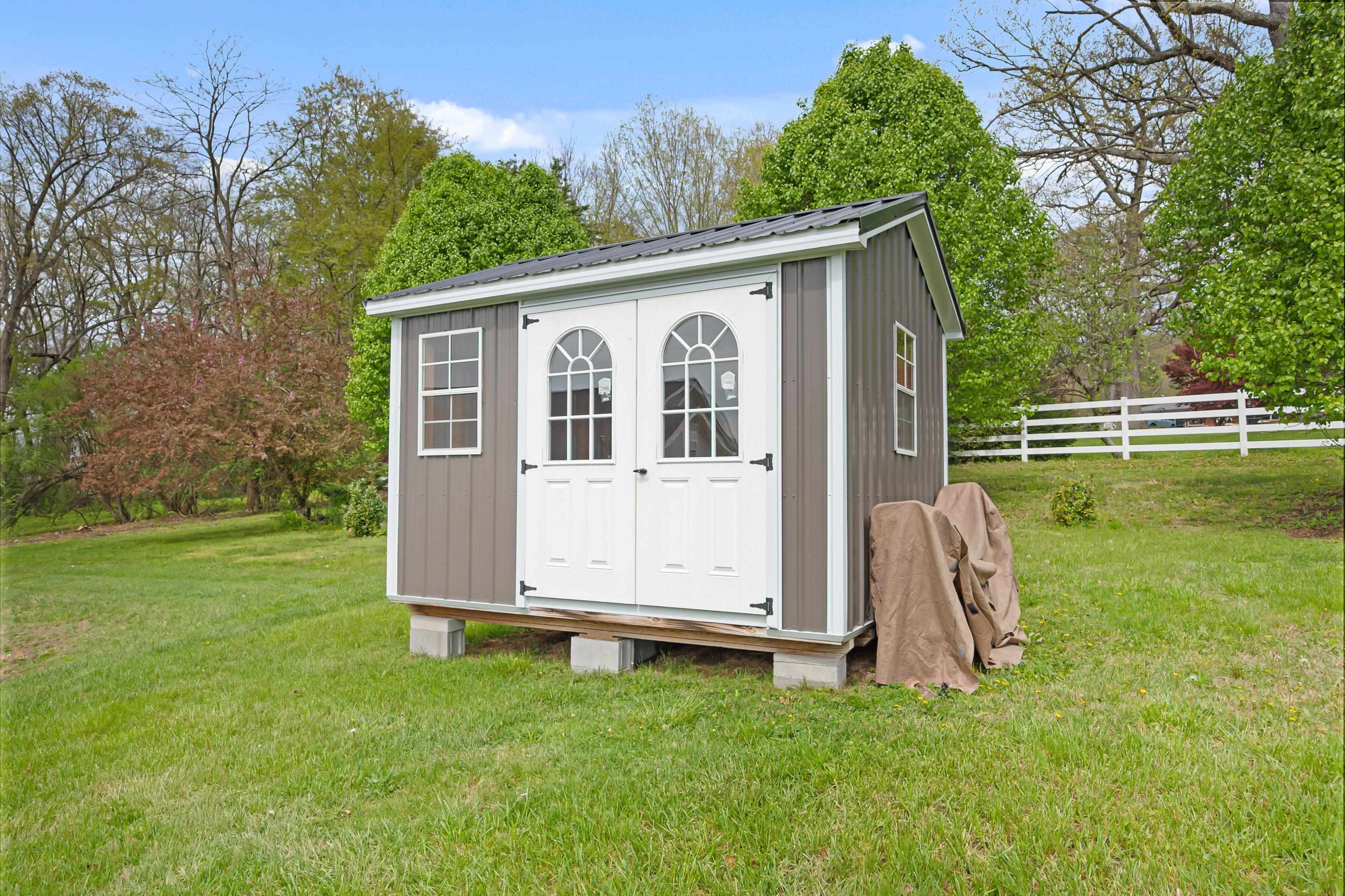 Wytheville, Virginia 24382, United States, 3 Bedrooms Bedrooms, ,3 BathroomsBathrooms,Residential,Pending,59893