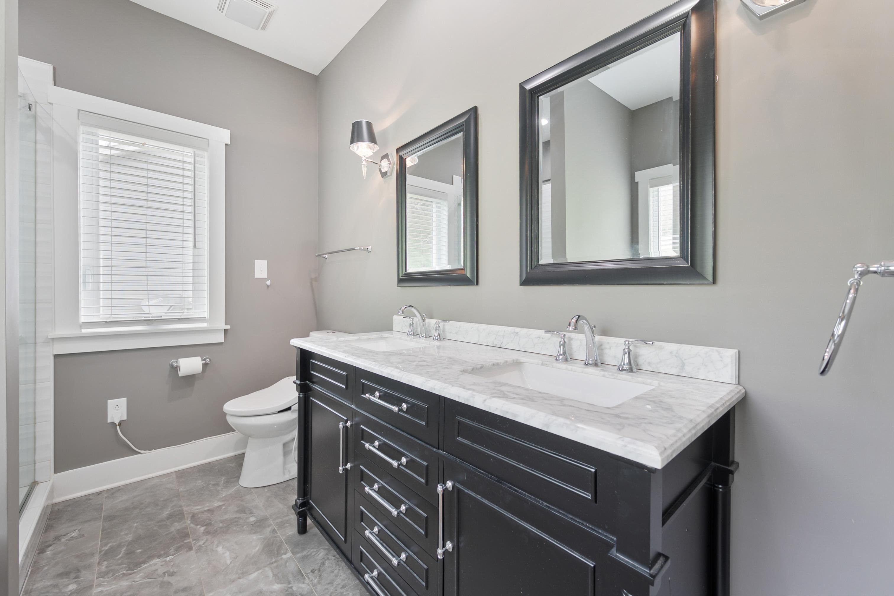 Wytheville, Virginia 24382, United States, 3 Bedrooms Bedrooms, ,3 BathroomsBathrooms,Residential,Pending,59893