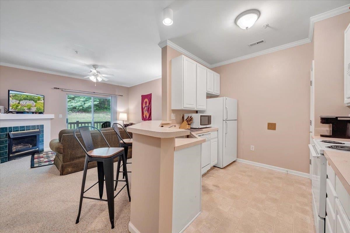 211 S Knollwood Drive 2206