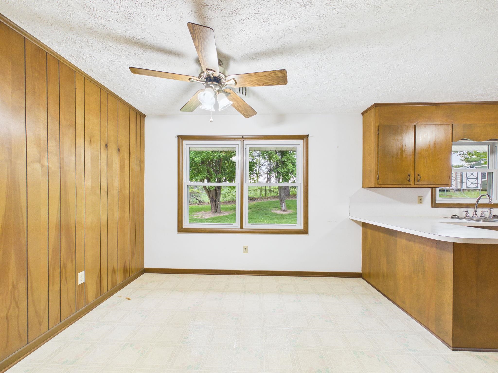 405 Maple Drive SE