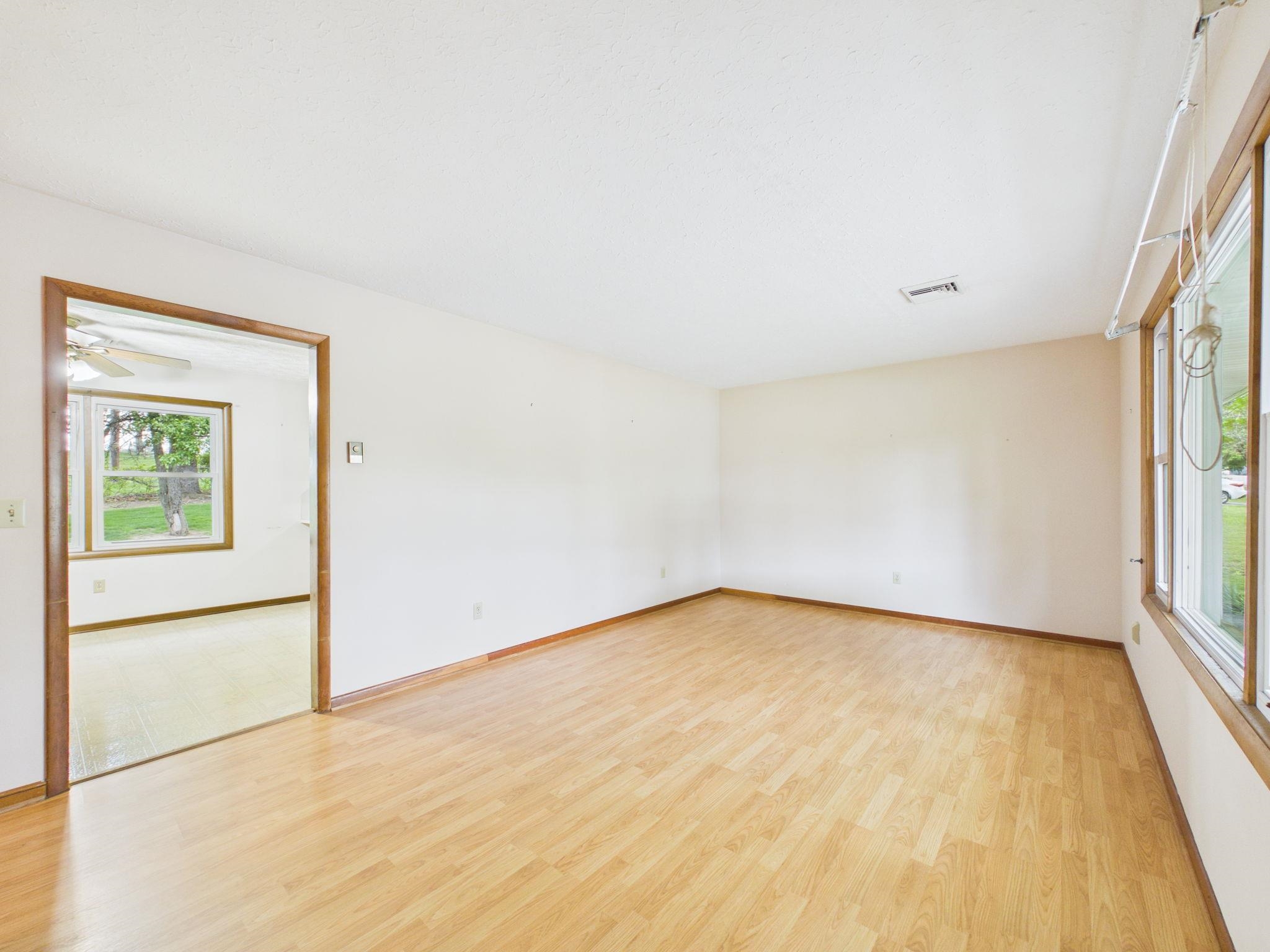 405 Maple Drive SE