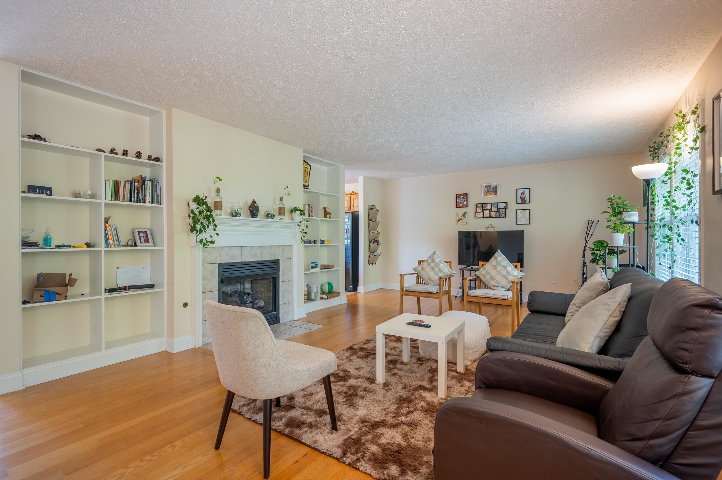 320 Tall Oak Boulevard