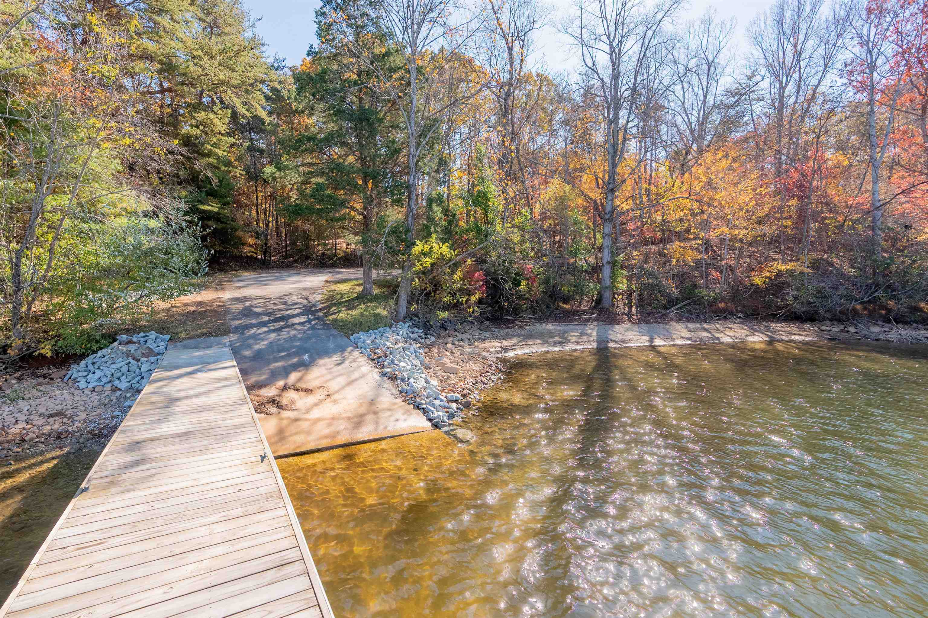 Moneta, Virginia 24121, United States, ,Land,Active,249014