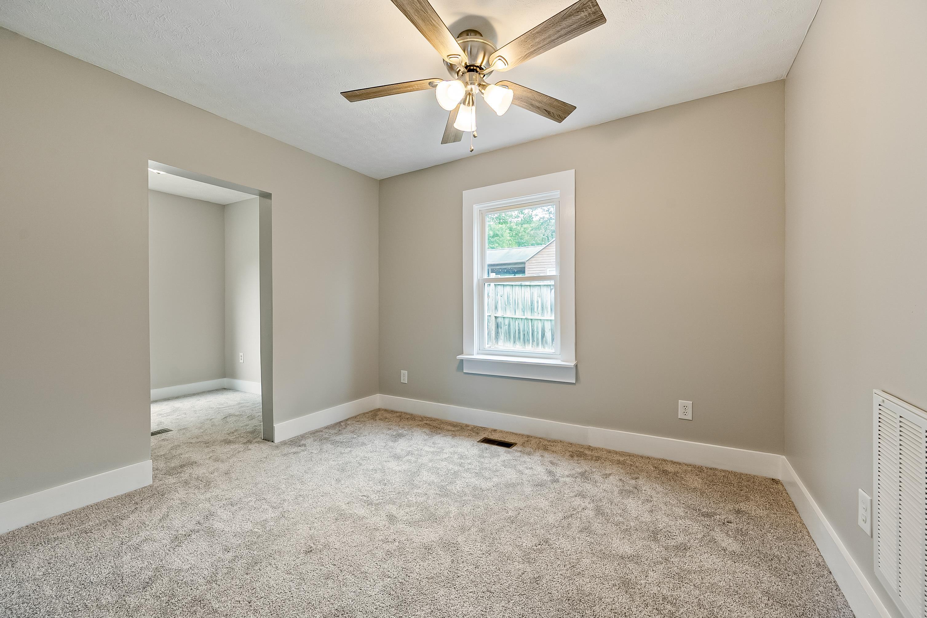 Radford, Virginia 24141, United States, 2 Bedrooms Bedrooms, ,1 BathroomBathrooms,Residential,Active,223716