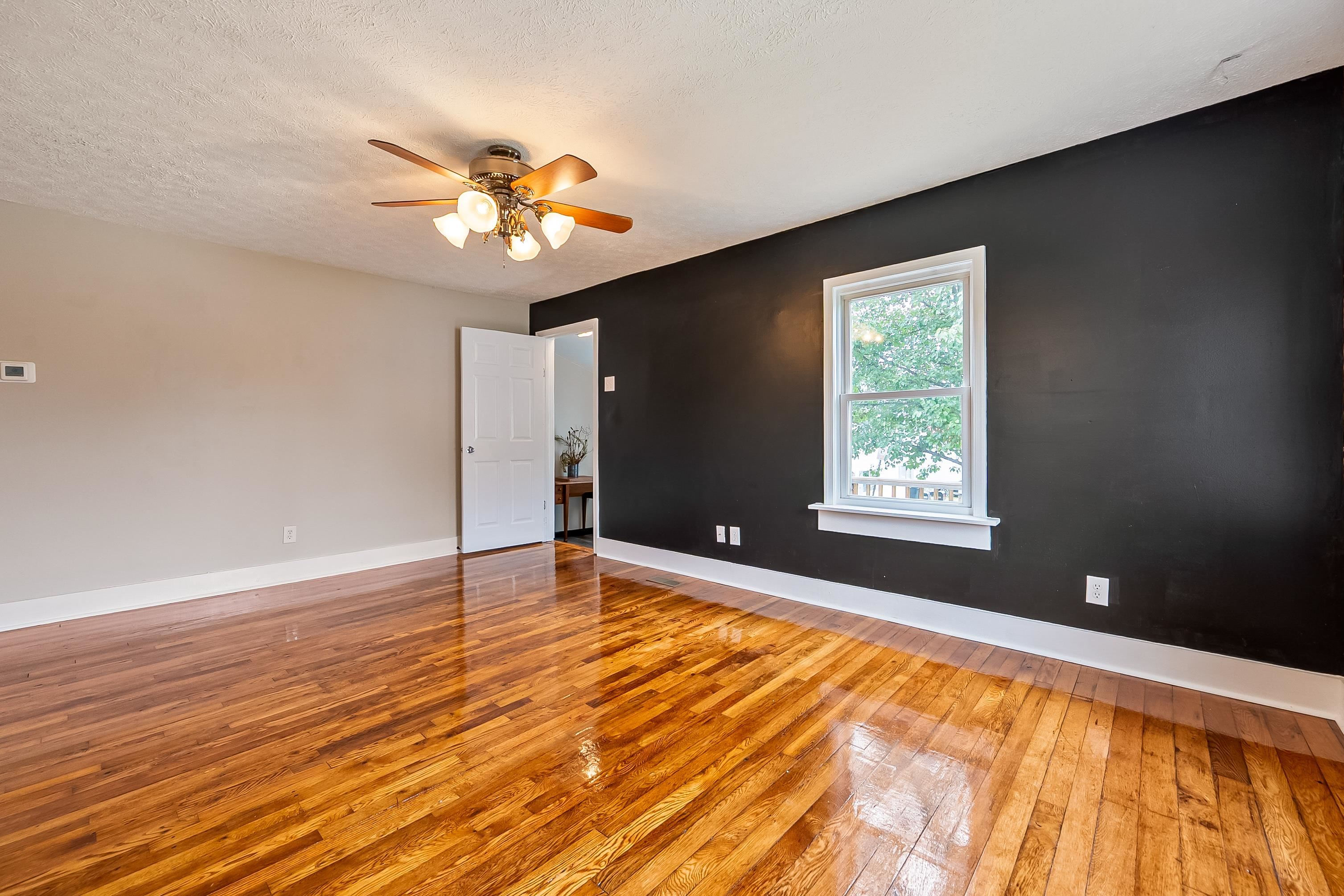 Radford, Virginia 24141, United States, 2 Bedrooms Bedrooms, ,1 BathroomBathrooms,Residential,Active,223716