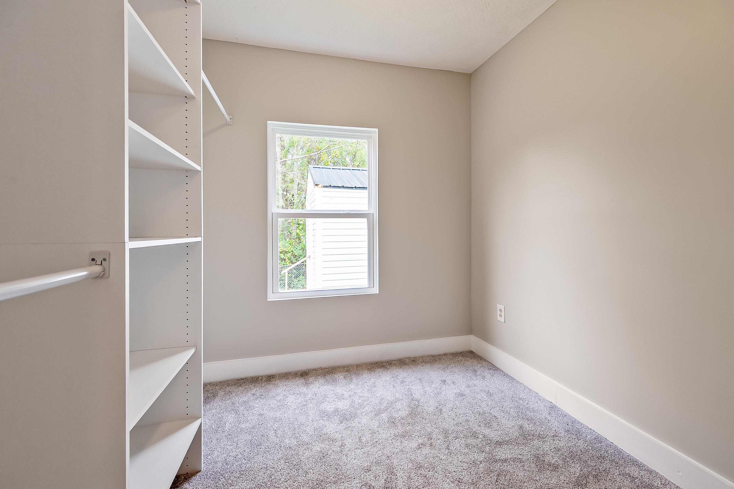 Radford, Virginia 24141, United States, 2 Bedrooms Bedrooms, ,1 BathroomBathrooms,Residential,Active,223716