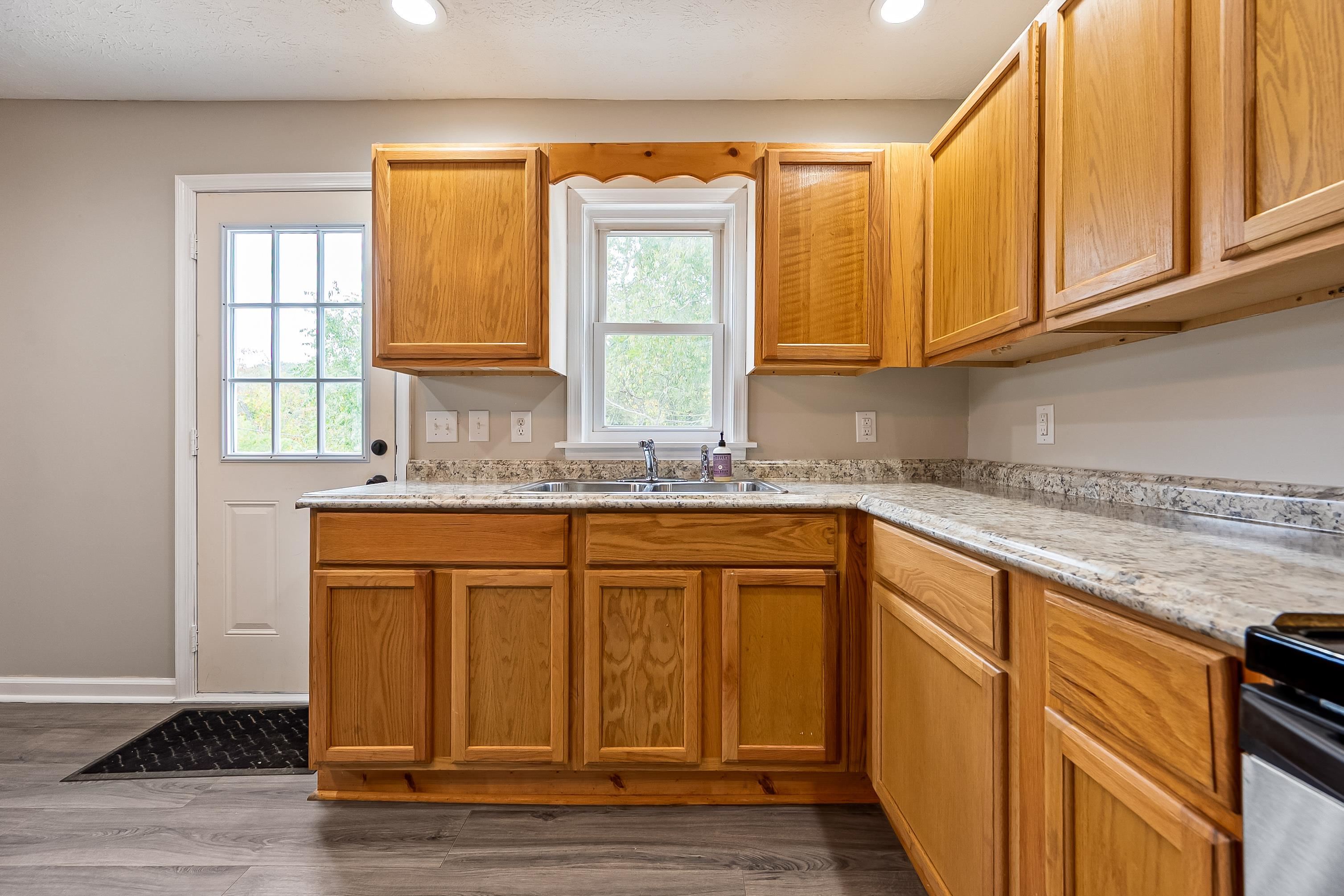 Radford, Virginia 24141, United States, 2 Bedrooms Bedrooms, ,1 BathroomBathrooms,Residential,Active,223716