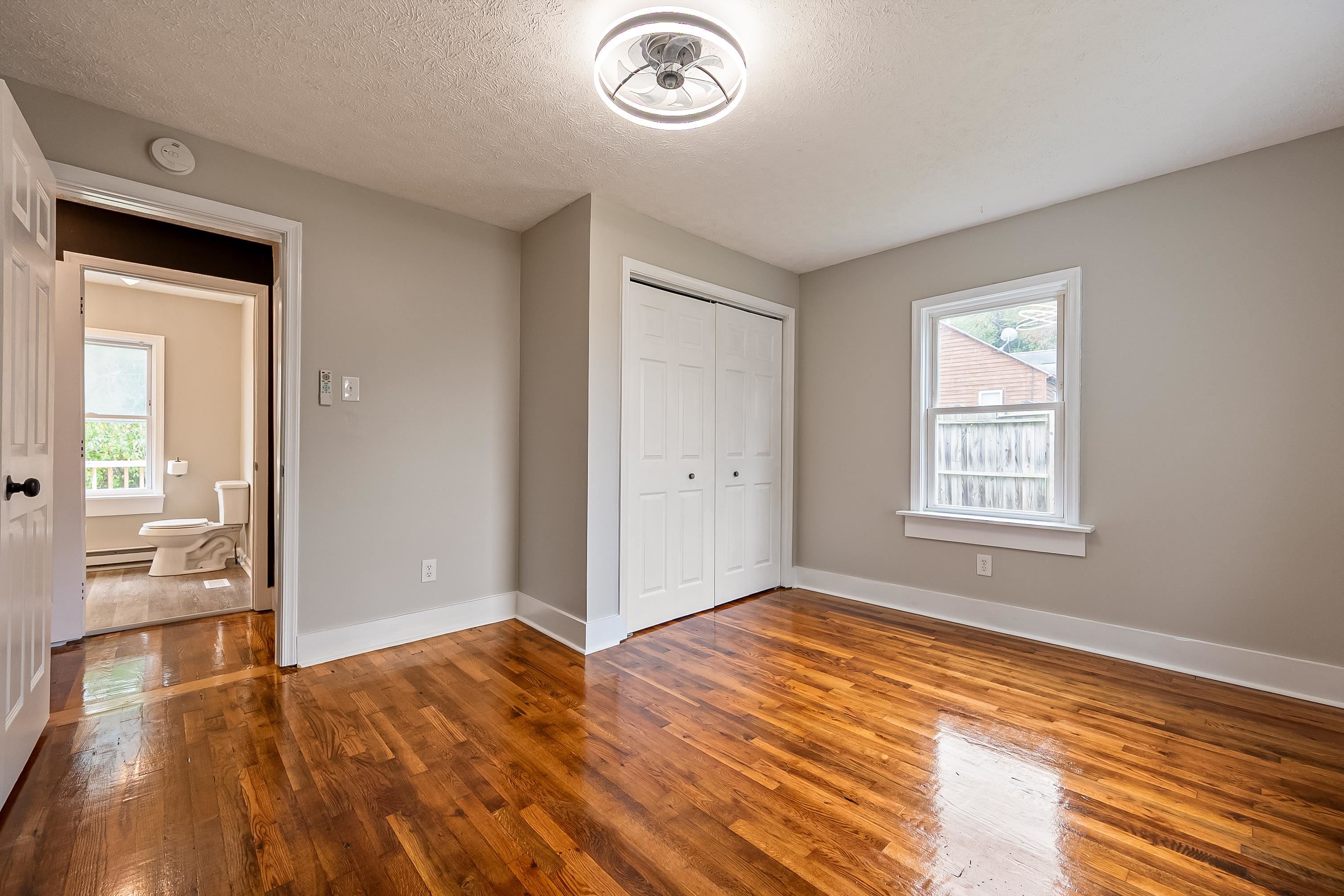 Radford, Virginia 24141, United States, 2 Bedrooms Bedrooms, ,1 BathroomBathrooms,Residential,Active,223716