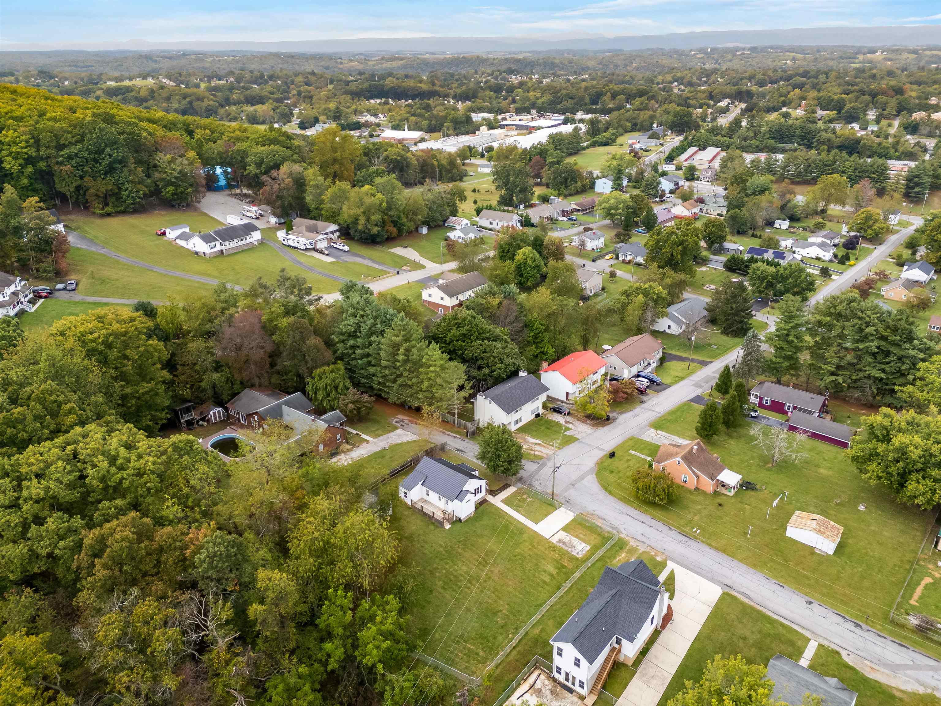 Radford, Virginia 24141, United States, 2 Bedrooms Bedrooms, ,1 BathroomBathrooms,Residential,Active,223716