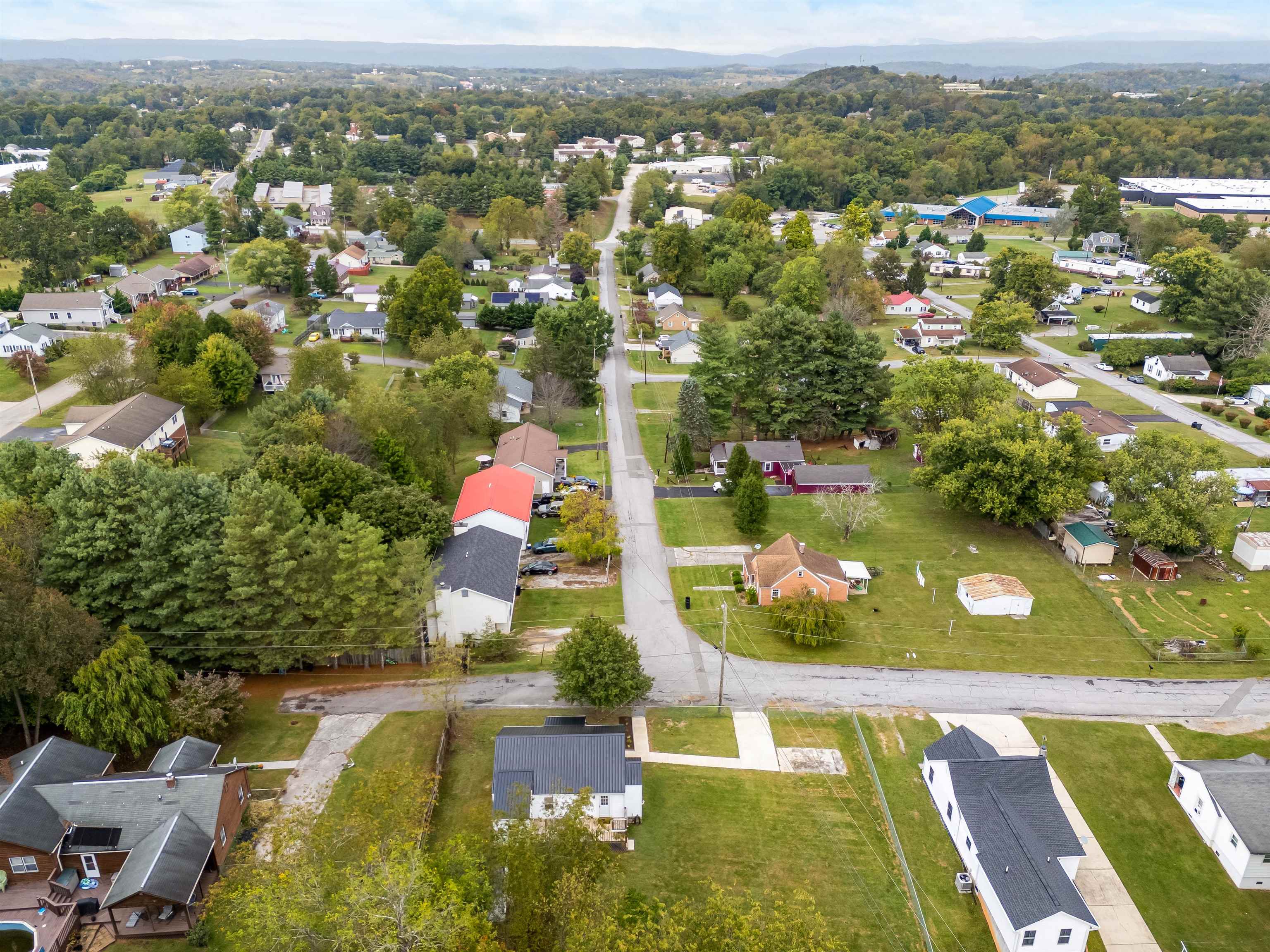 Radford, Virginia 24141, United States, 2 Bedrooms Bedrooms, ,1 BathroomBathrooms,Residential,Active,223716