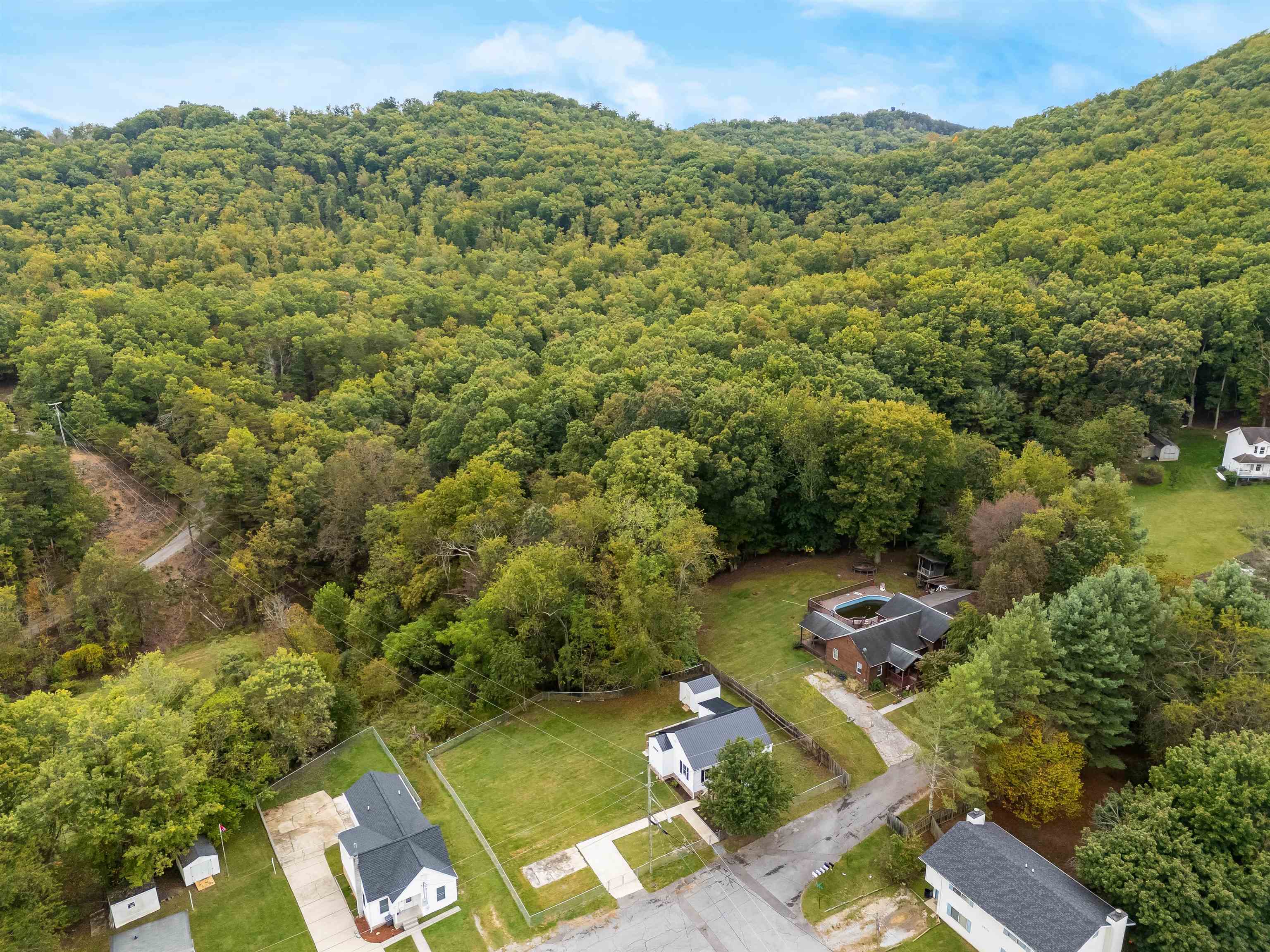 Radford, Virginia 24141, United States, 2 Bedrooms Bedrooms, ,1 BathroomBathrooms,Residential,Active,223716