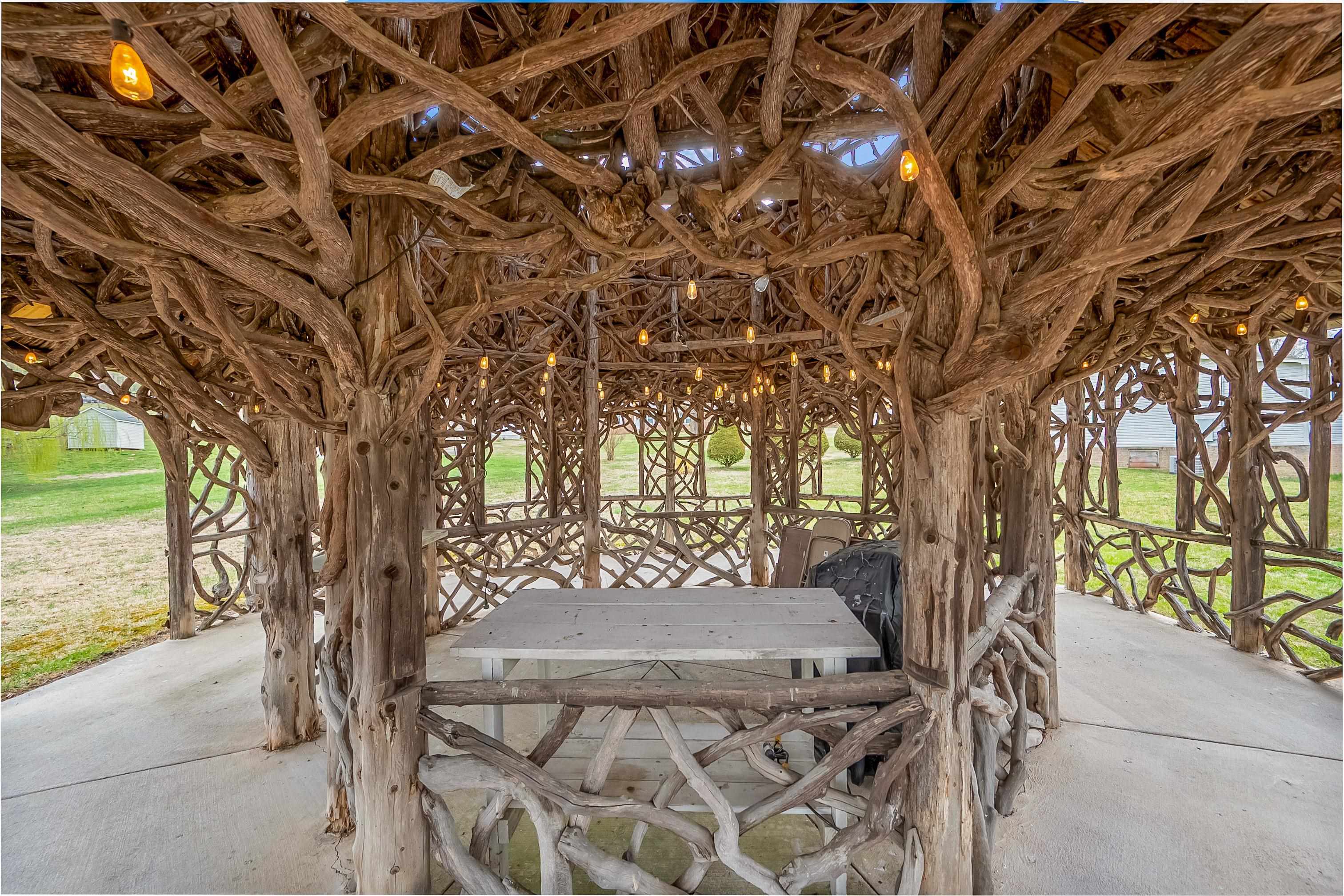 Shawsville, Virginia 24162, United States, 2 Bedrooms Bedrooms, ,2 BathroomsBathrooms,Residential,Active,106907