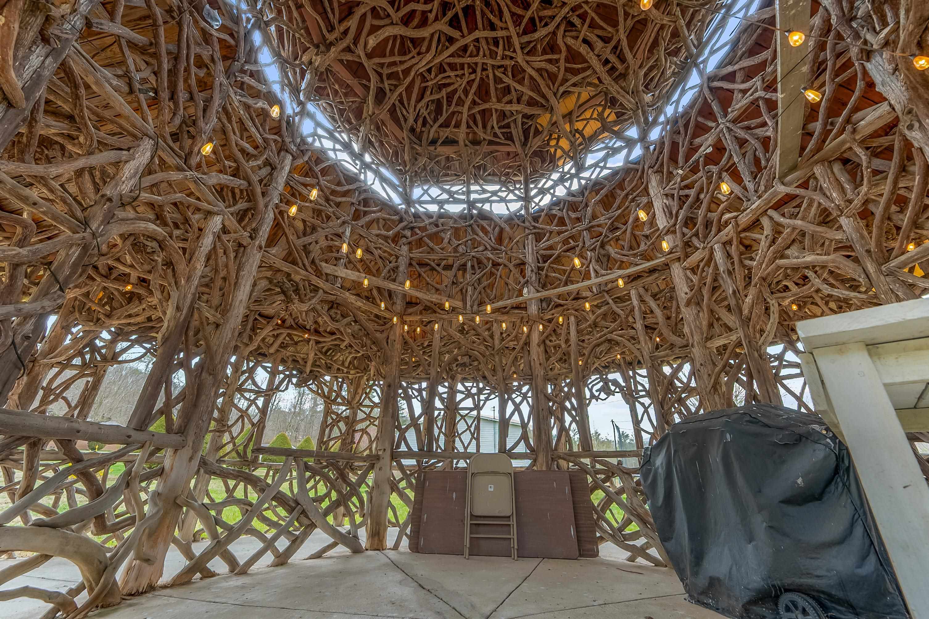 Shawsville, Virginia 24162, United States, 2 Bedrooms Bedrooms, ,2 BathroomsBathrooms,Residential,Active,106907