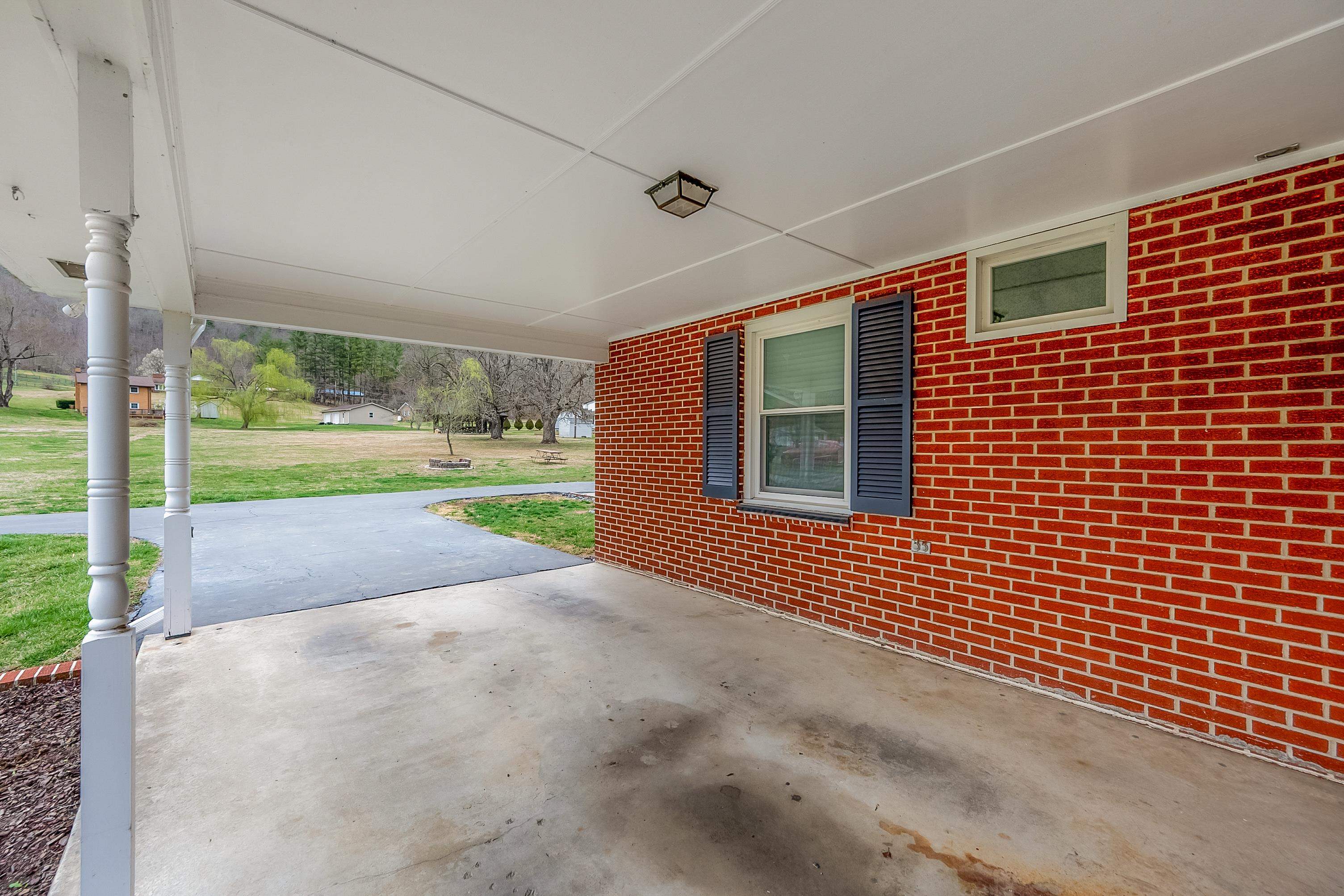 Shawsville, Virginia 24162, United States, 2 Bedrooms Bedrooms, ,2 BathroomsBathrooms,Residential,Active,106907