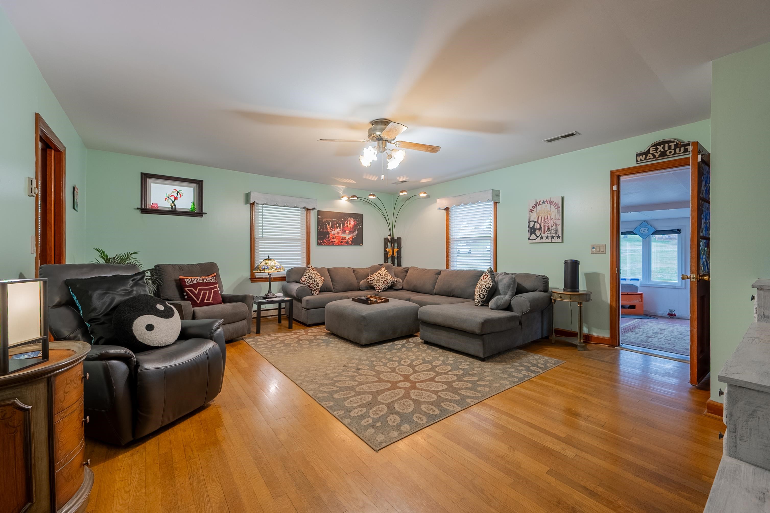 Shawsville, Virginia 24162, United States, 2 Bedrooms Bedrooms, ,2 BathroomsBathrooms,Residential,Active,106907