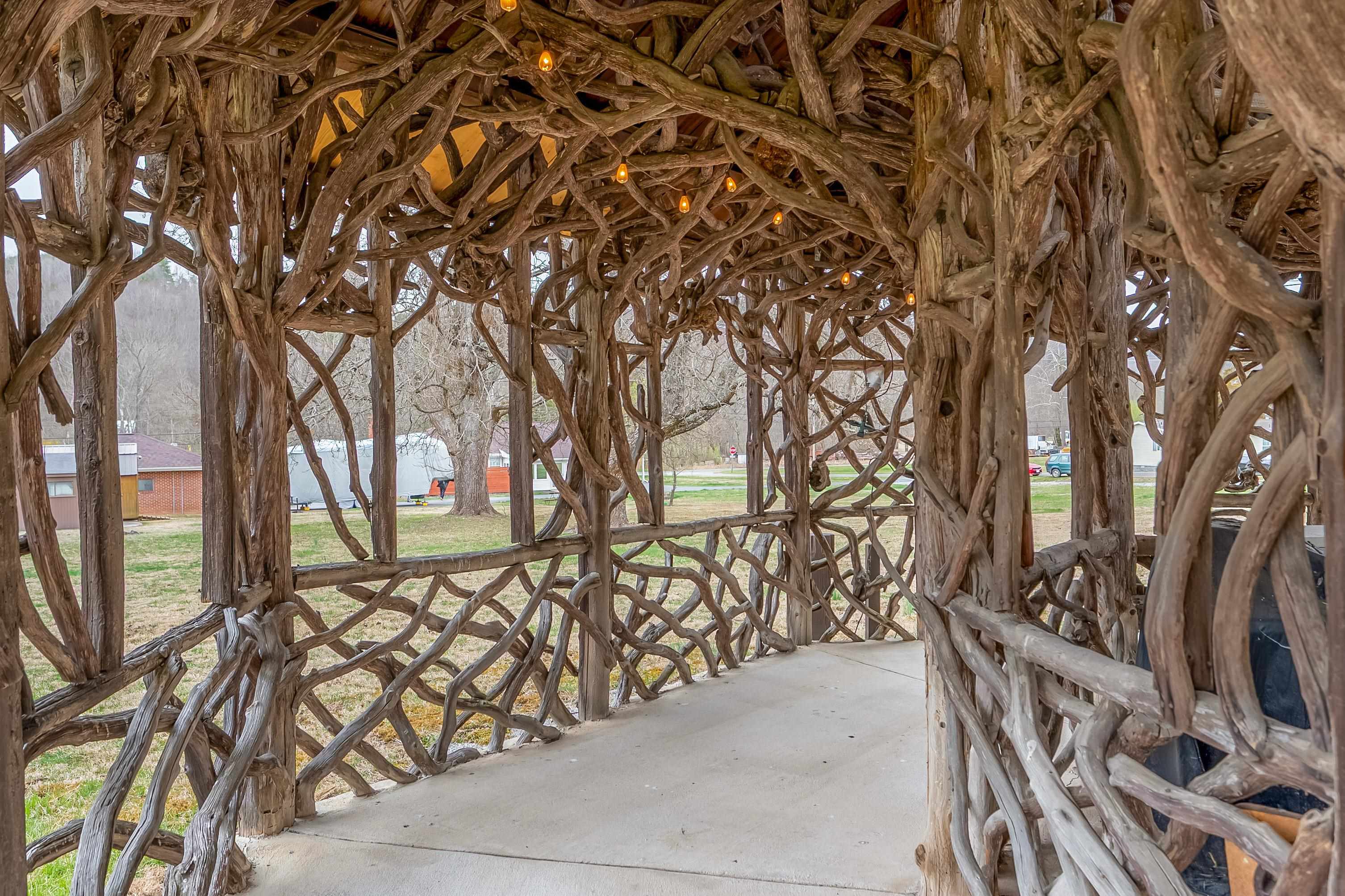 Shawsville, Virginia 24162, United States, 2 Bedrooms Bedrooms, ,2 BathroomsBathrooms,Residential,Active,106907