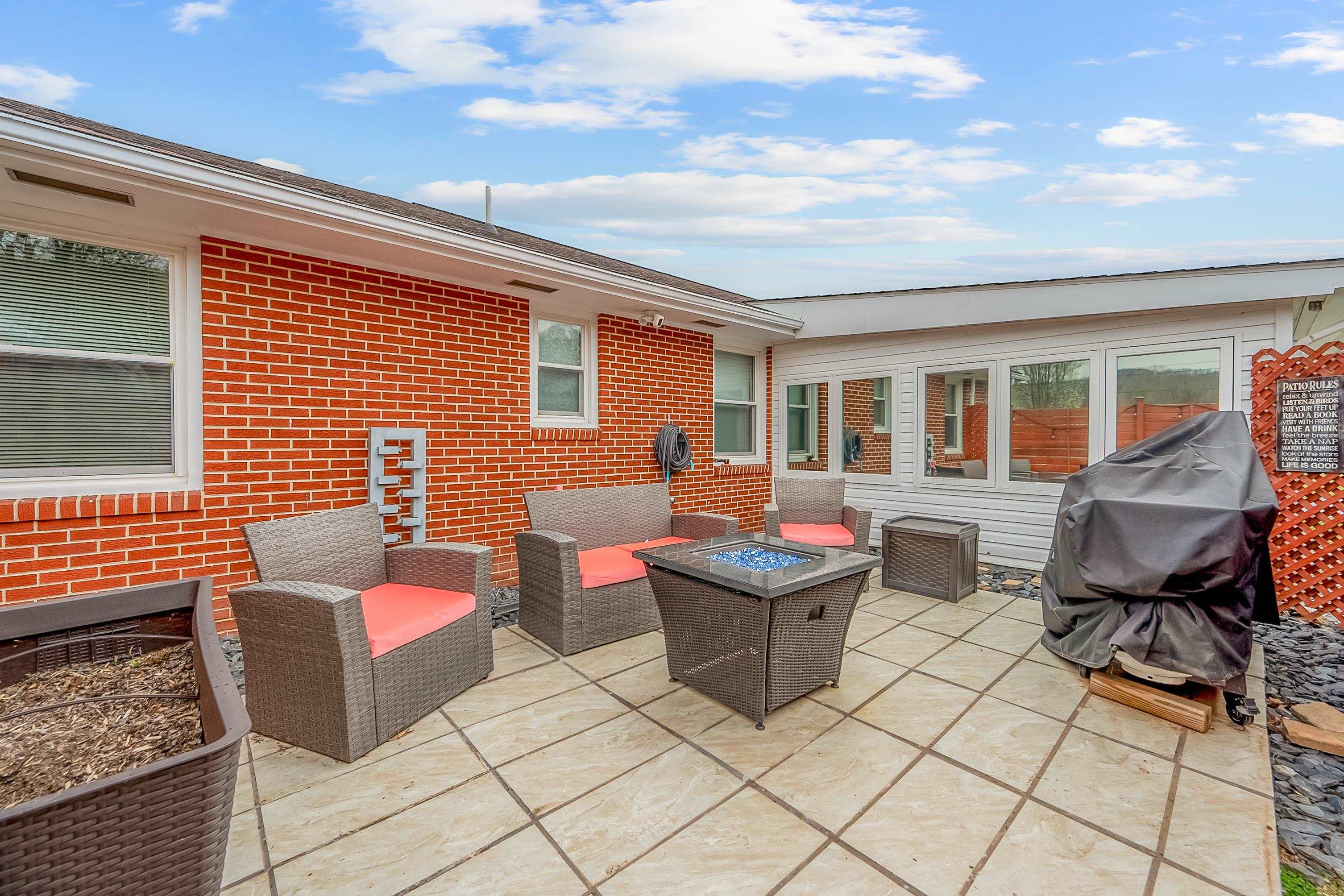 Shawsville, Virginia 24162, United States, 2 Bedrooms Bedrooms, ,2 BathroomsBathrooms,Residential,Active,106907