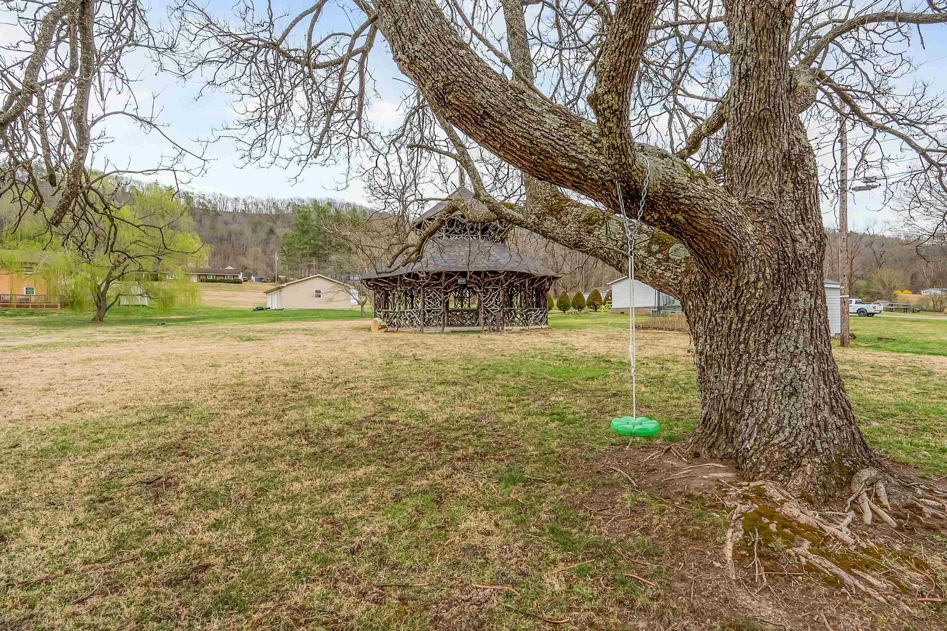 Shawsville, Virginia 24162, United States, 2 Bedrooms Bedrooms, ,2 BathroomsBathrooms,Residential,Active,106907