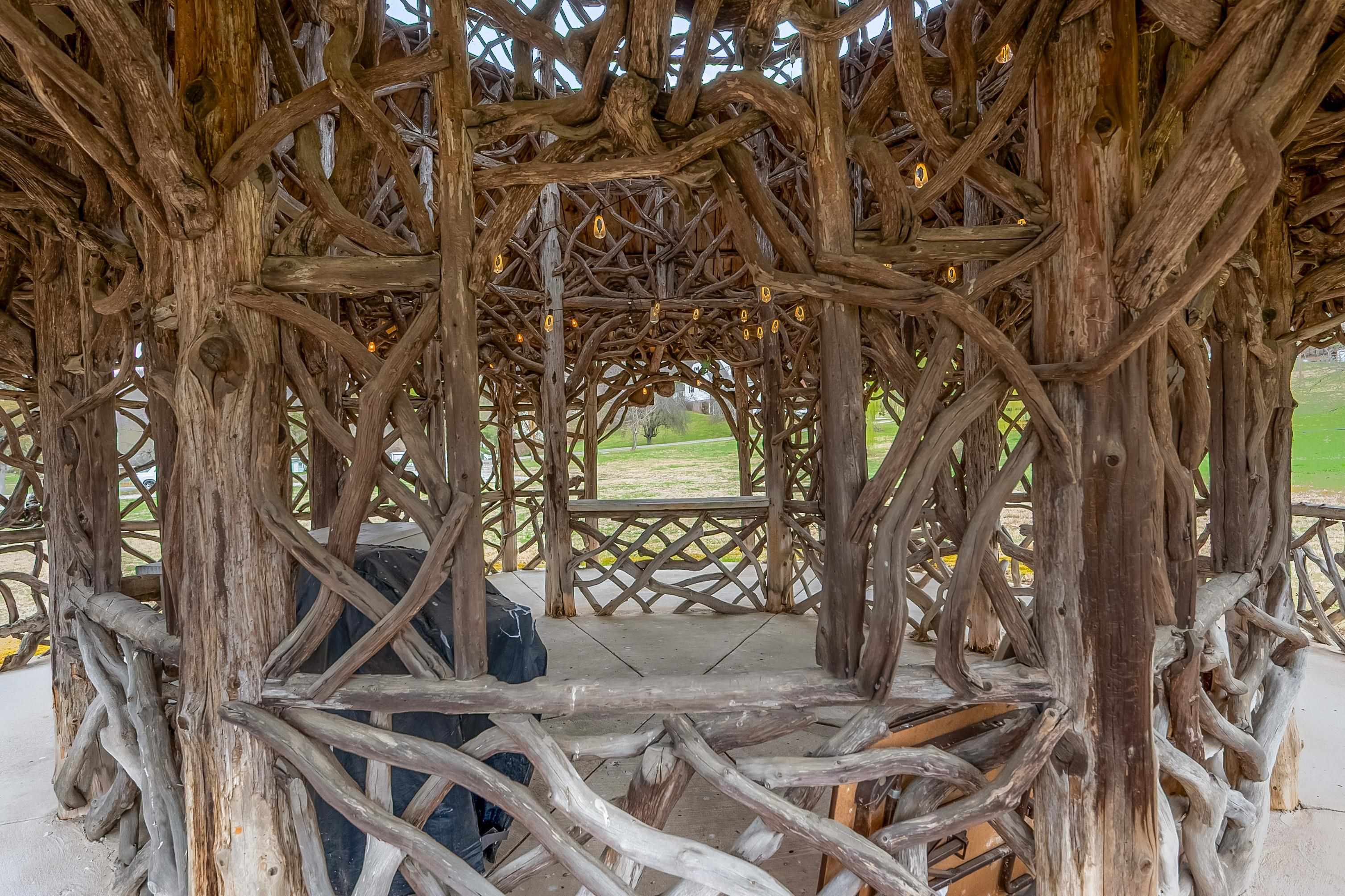 Shawsville, Virginia 24162, United States, 2 Bedrooms Bedrooms, ,2 BathroomsBathrooms,Residential,Active,106907