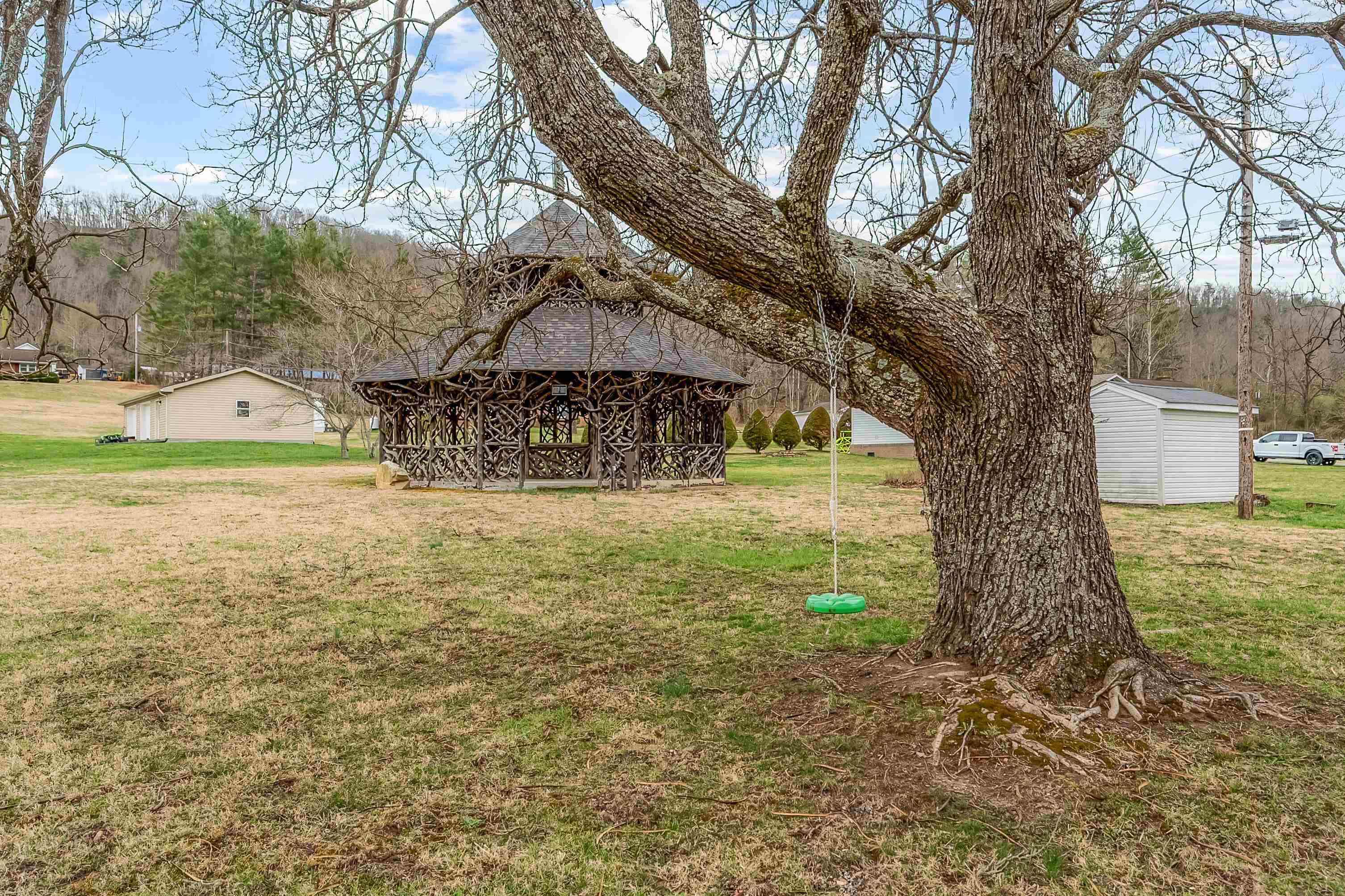 Shawsville, Virginia 24162, United States, 2 Bedrooms Bedrooms, ,2 BathroomsBathrooms,Residential,Active,106907