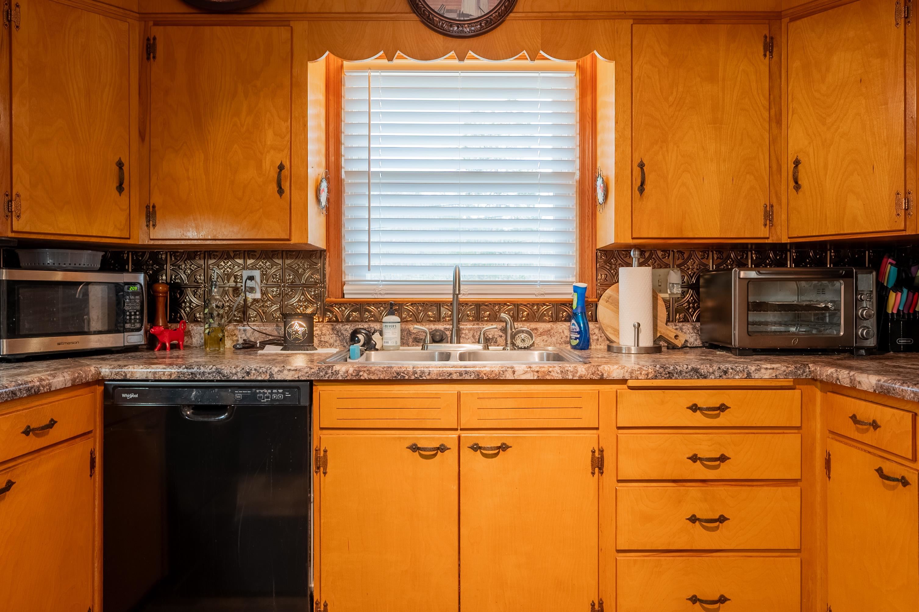 Shawsville, Virginia 24162, United States, 2 Bedrooms Bedrooms, ,2 BathroomsBathrooms,Residential,Active,106907