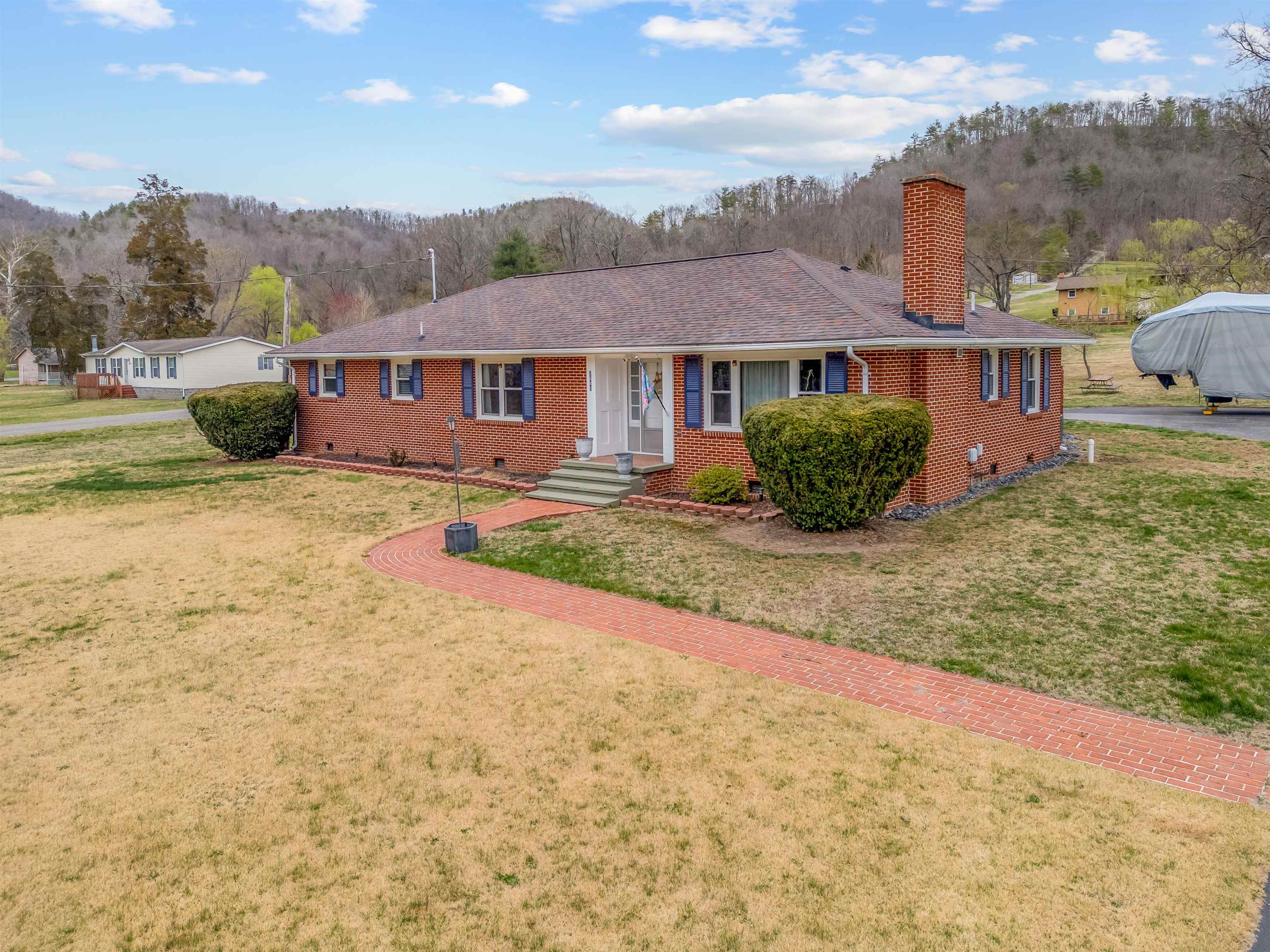 Shawsville, Virginia 24162, United States, 2 Bedrooms Bedrooms, ,2 BathroomsBathrooms,Residential,Active,106907