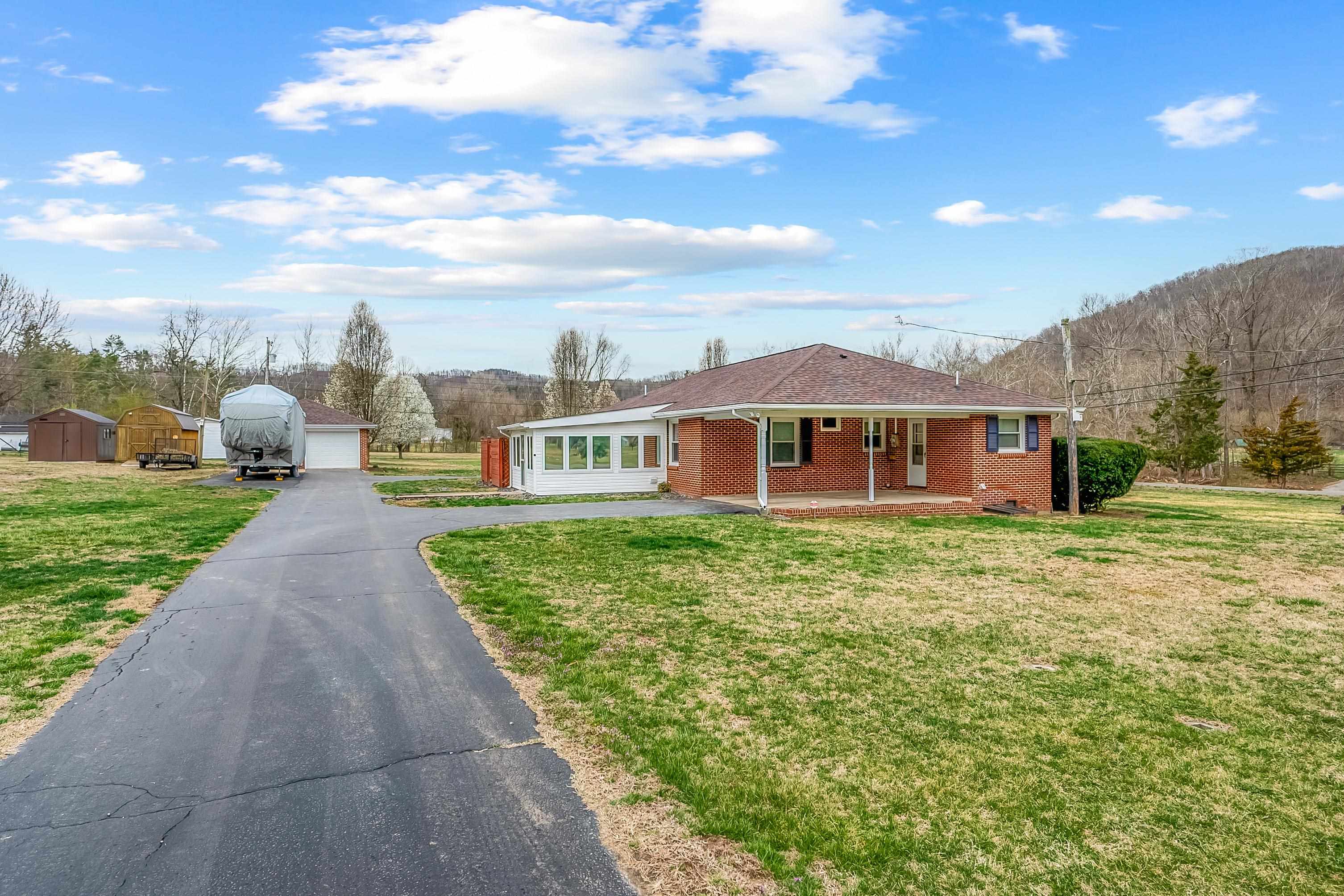 Shawsville, Virginia 24162, United States, 2 Bedrooms Bedrooms, ,2 BathroomsBathrooms,Residential,Active,106907