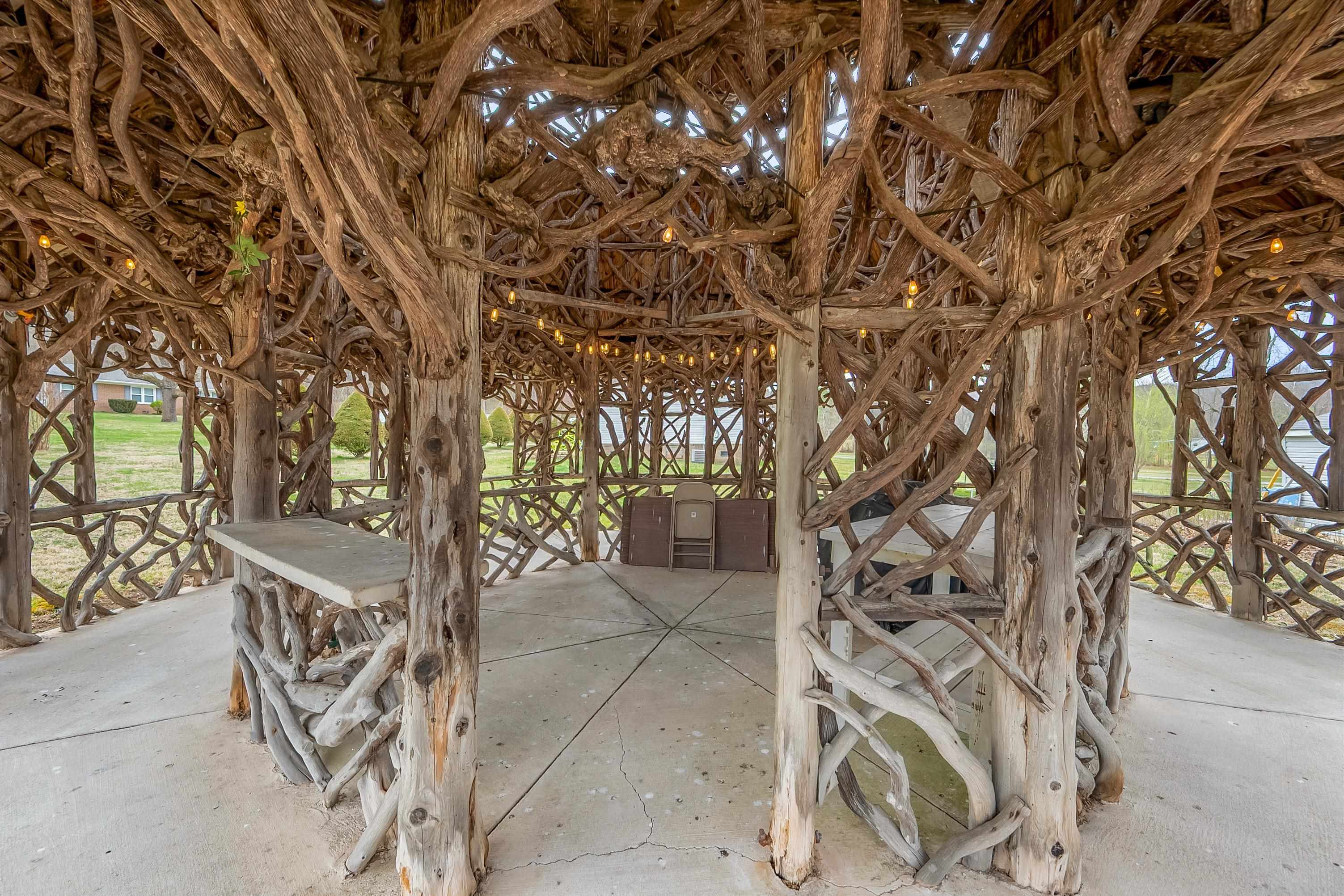 Shawsville, Virginia 24162, United States, 2 Bedrooms Bedrooms, ,2 BathroomsBathrooms,Residential,Active,106907