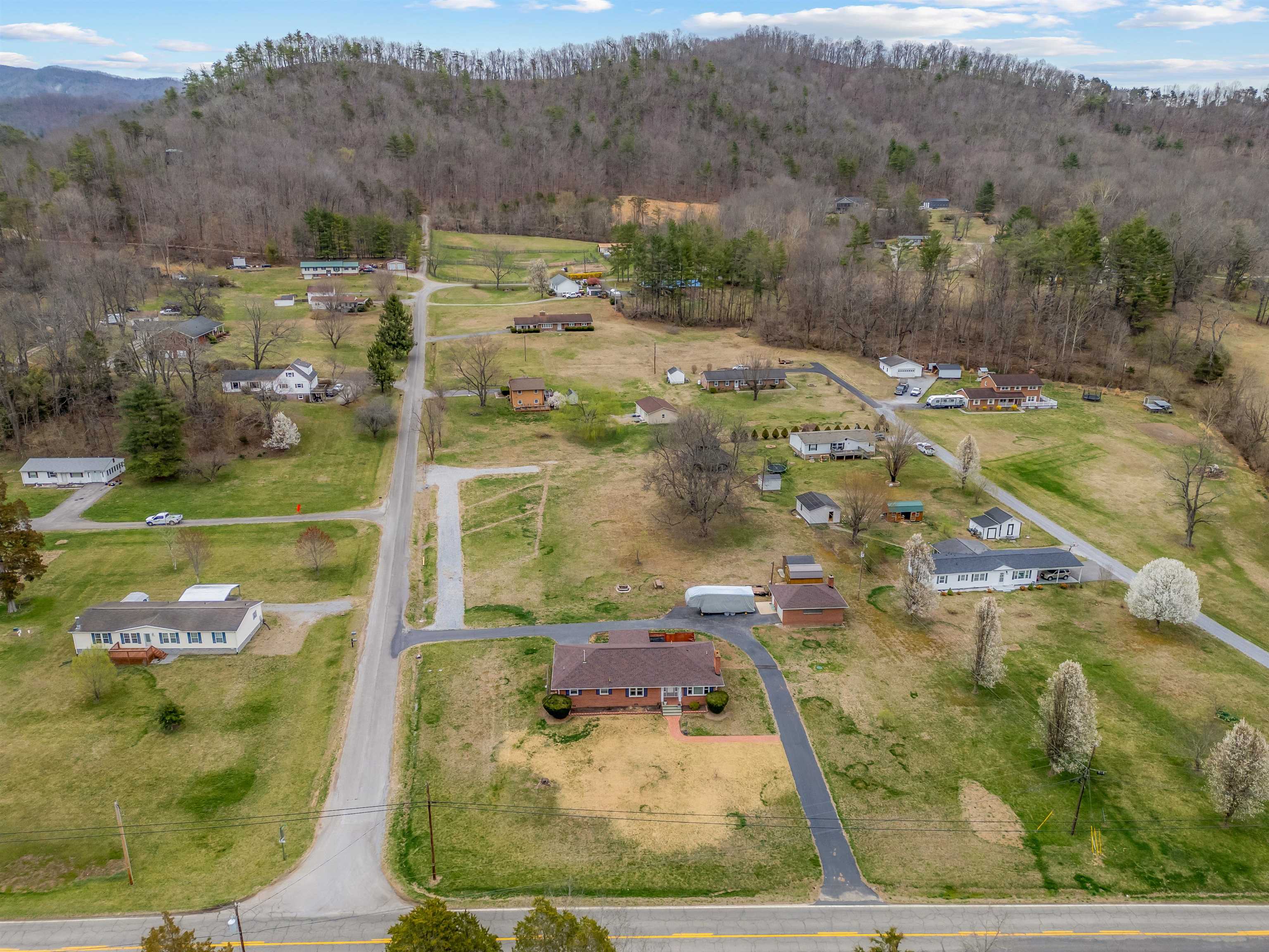 Shawsville, Virginia 24162, United States, 2 Bedrooms Bedrooms, ,2 BathroomsBathrooms,Residential,Active,106907