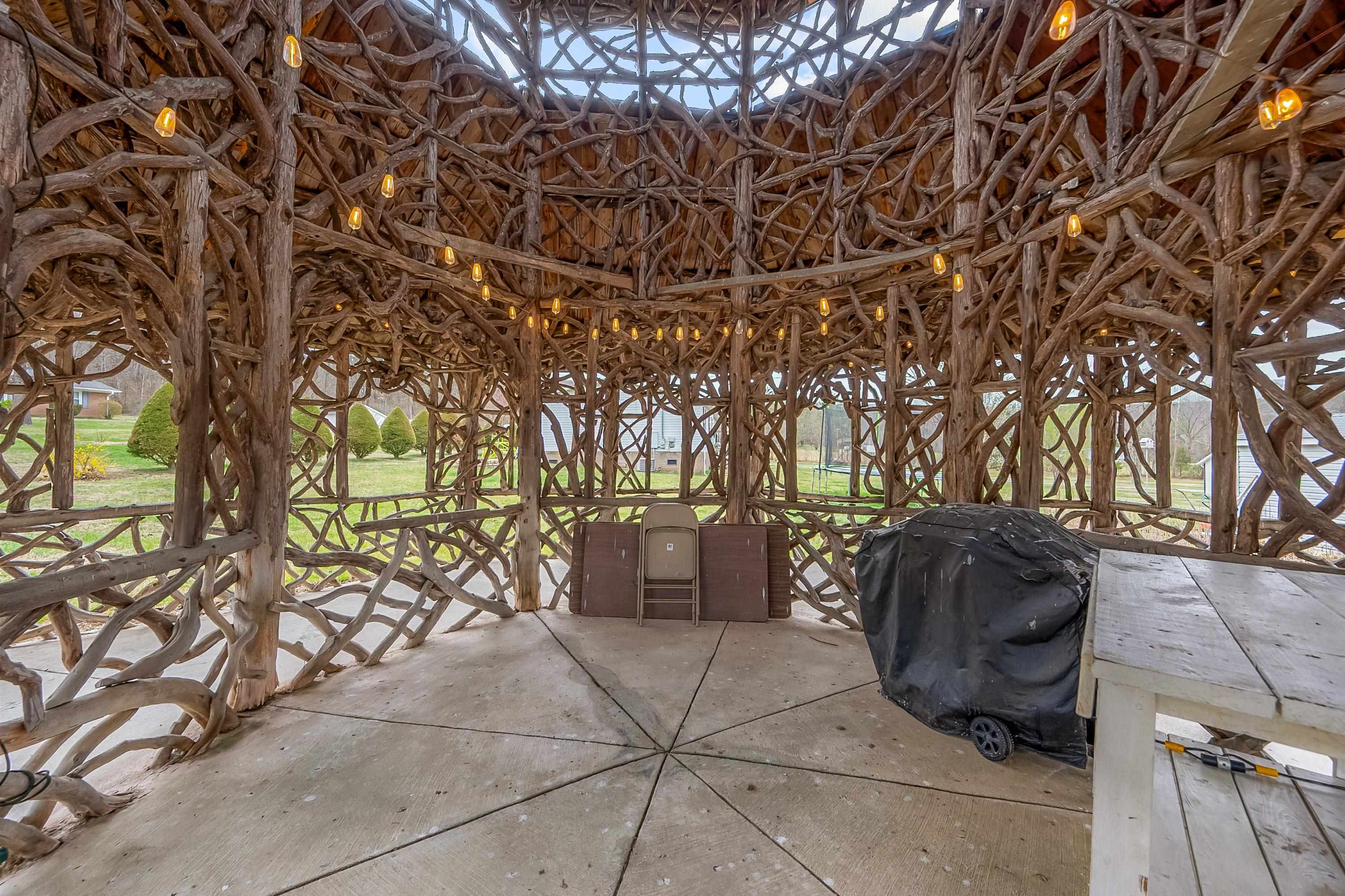 Shawsville, Virginia 24162, United States, 2 Bedrooms Bedrooms, ,2 BathroomsBathrooms,Residential,Active,106907