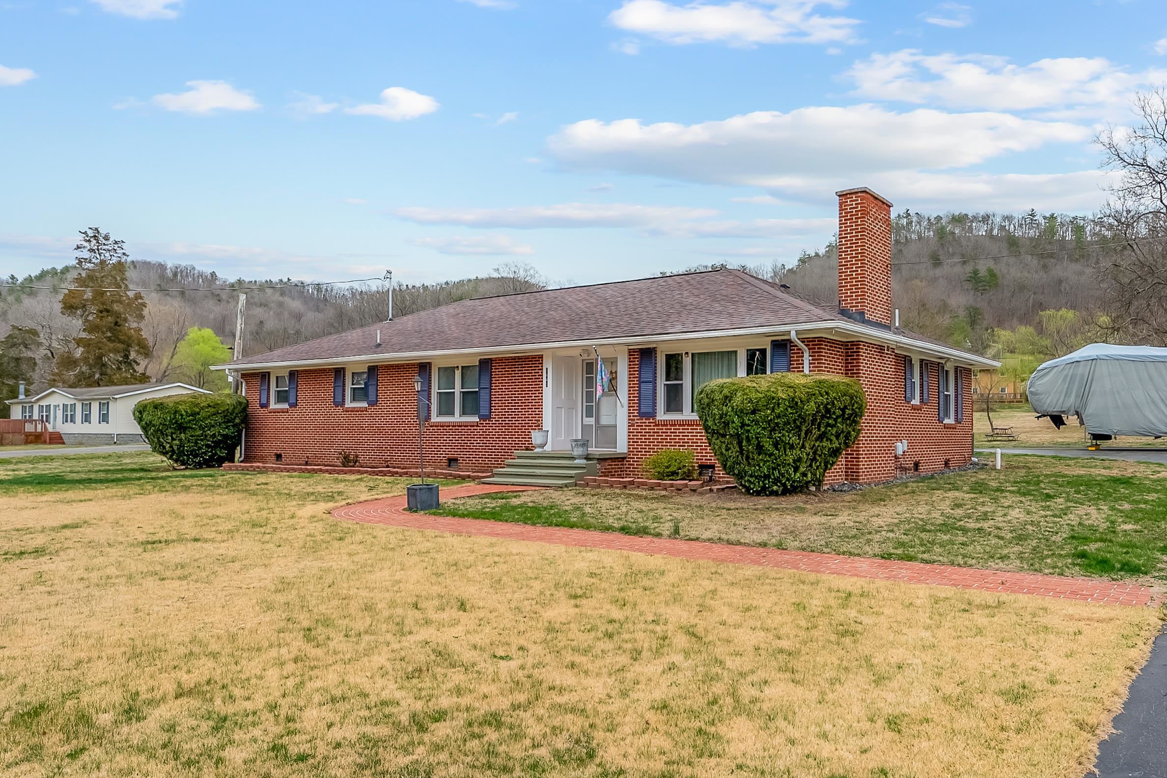 Shawsville, Virginia 24162, United States, 2 Bedrooms Bedrooms, ,2 BathroomsBathrooms,Residential,Active,106907