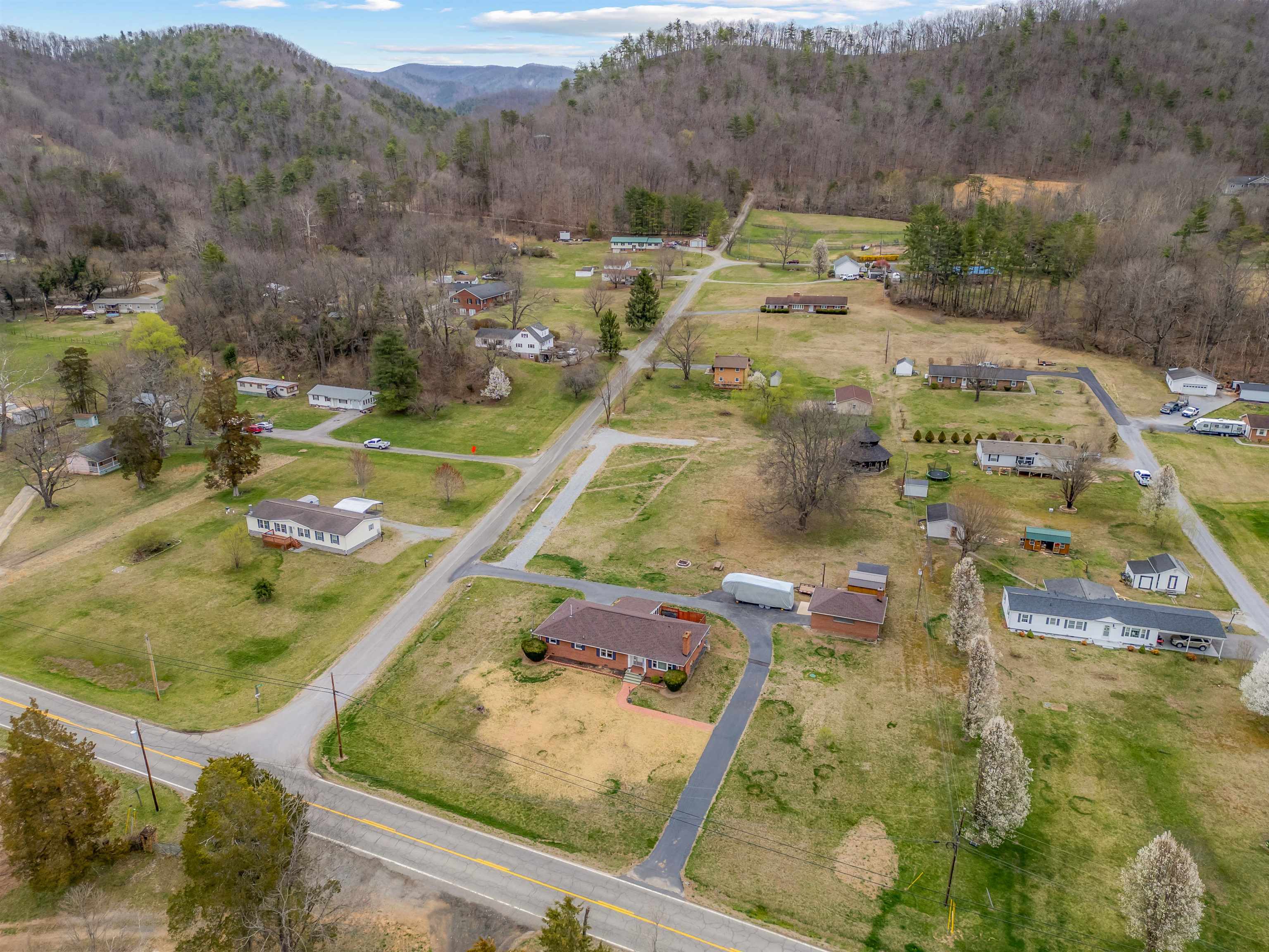 Shawsville, Virginia 24162, United States, 2 Bedrooms Bedrooms, ,2 BathroomsBathrooms,Residential,Active,106907