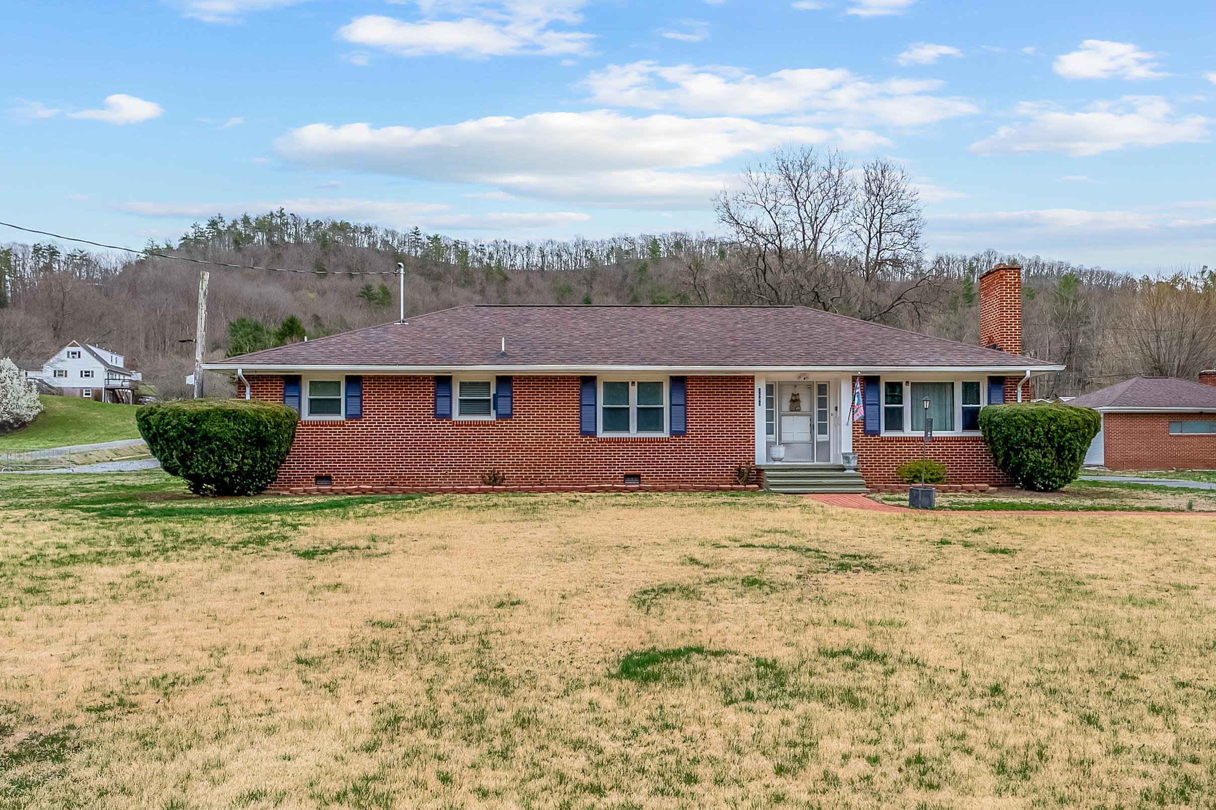 Shawsville, Virginia 24162, United States, 2 Bedrooms Bedrooms, ,2 BathroomsBathrooms,Residential,Active,106907