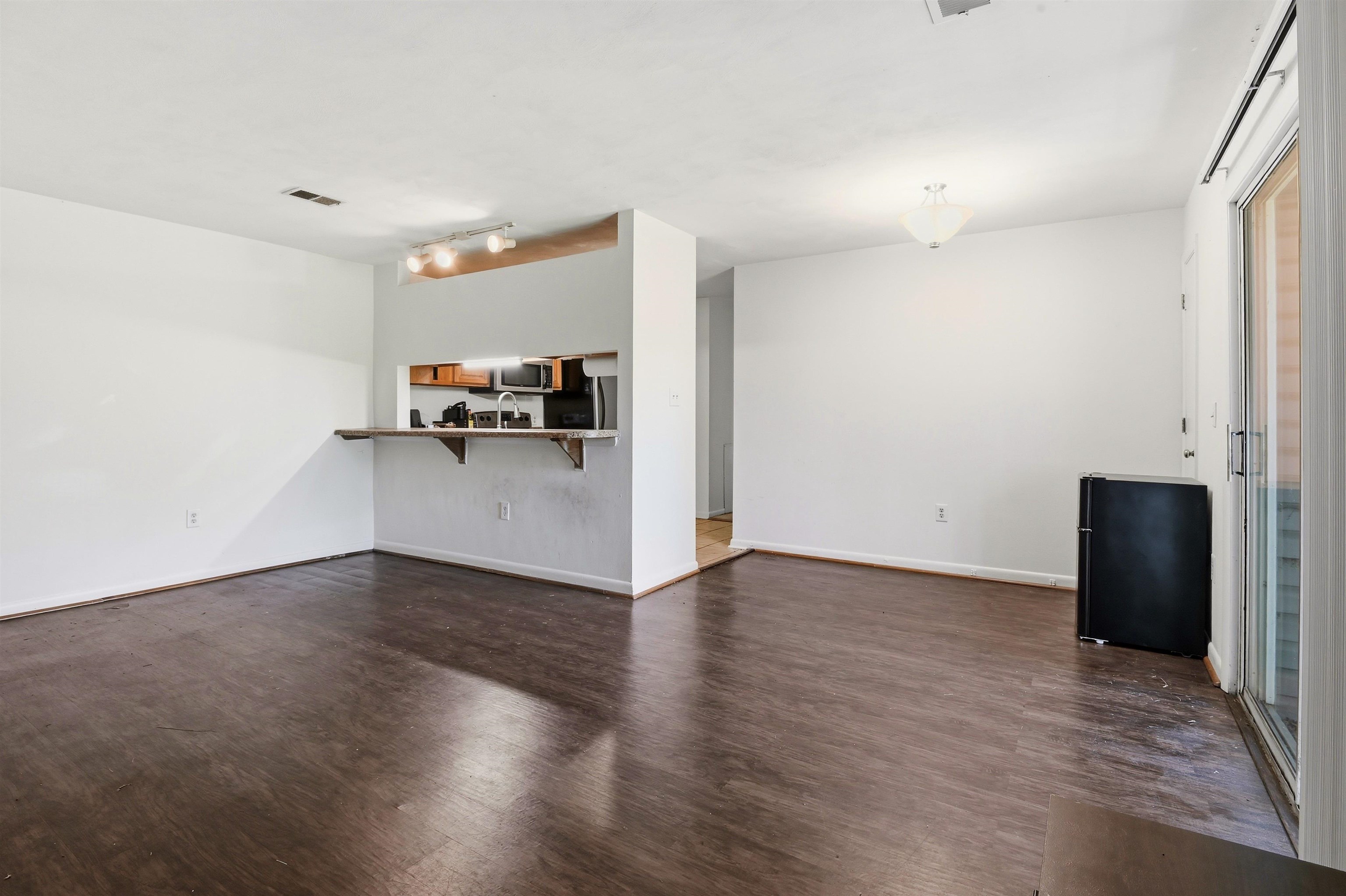 1210 UNIVERSITY Terrace B