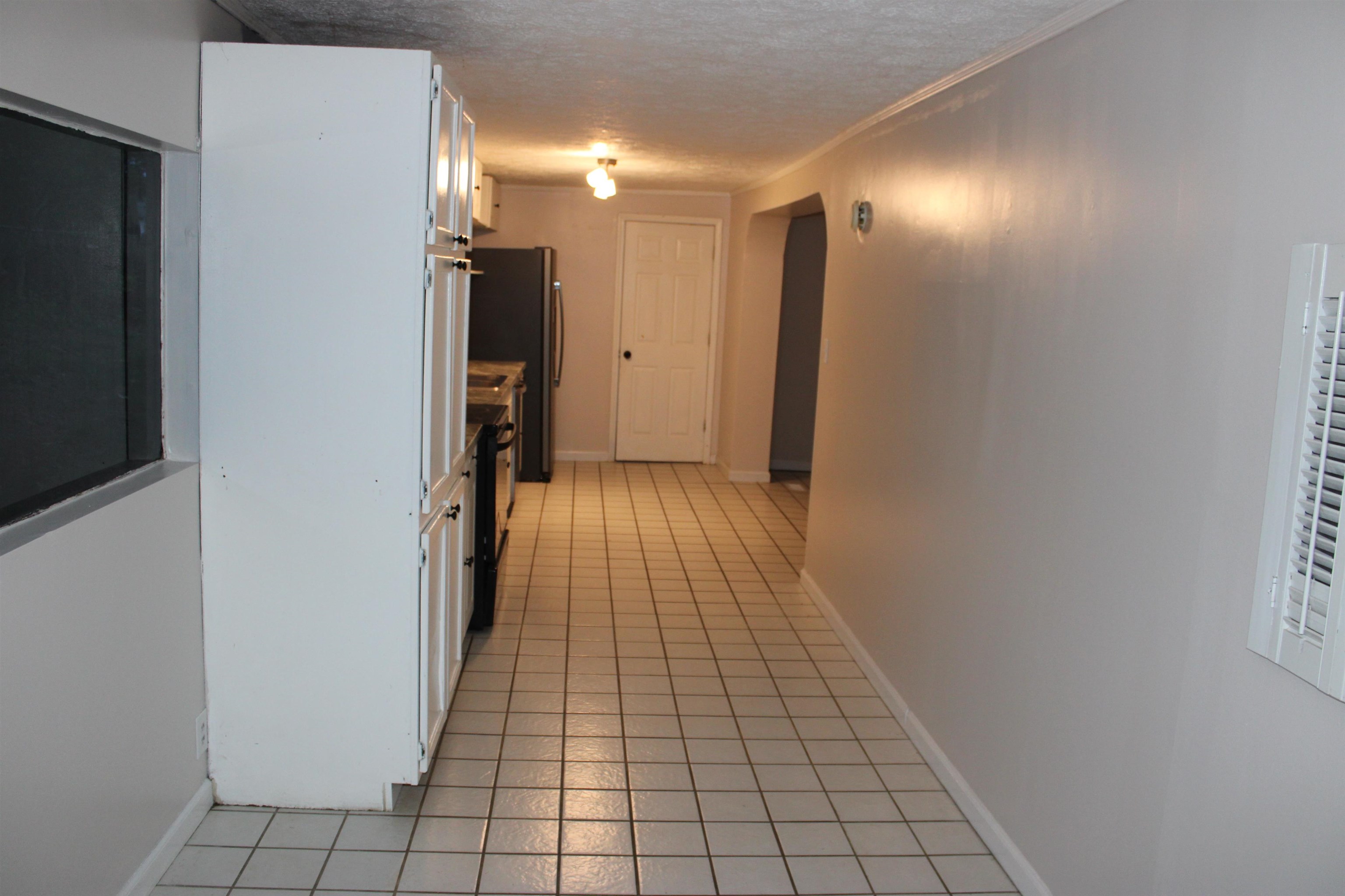 6570 Walnut Lane