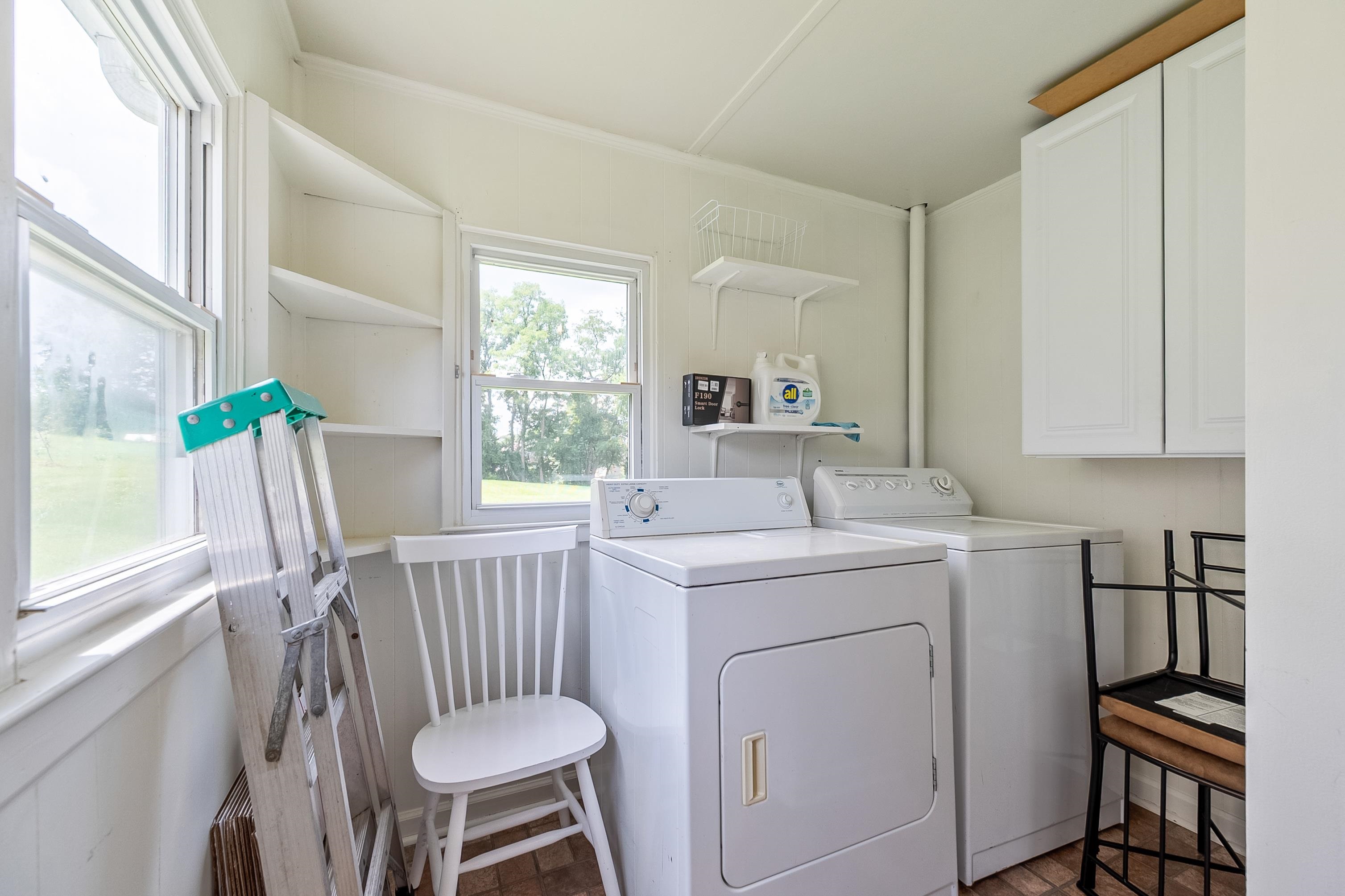 Christiansburg, Virginia 24073, United States, 3 Bedrooms Bedrooms, ,2 BathroomsBathrooms,Residential,Active,199841