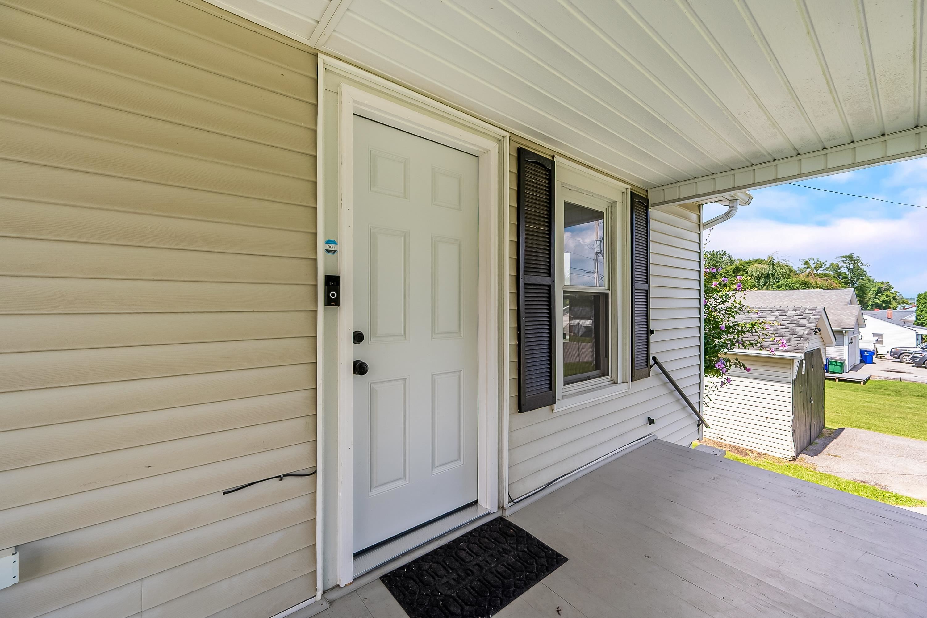 Christiansburg, Virginia 24073, United States, 3 Bedrooms Bedrooms, ,2 BathroomsBathrooms,Residential,Active,199841