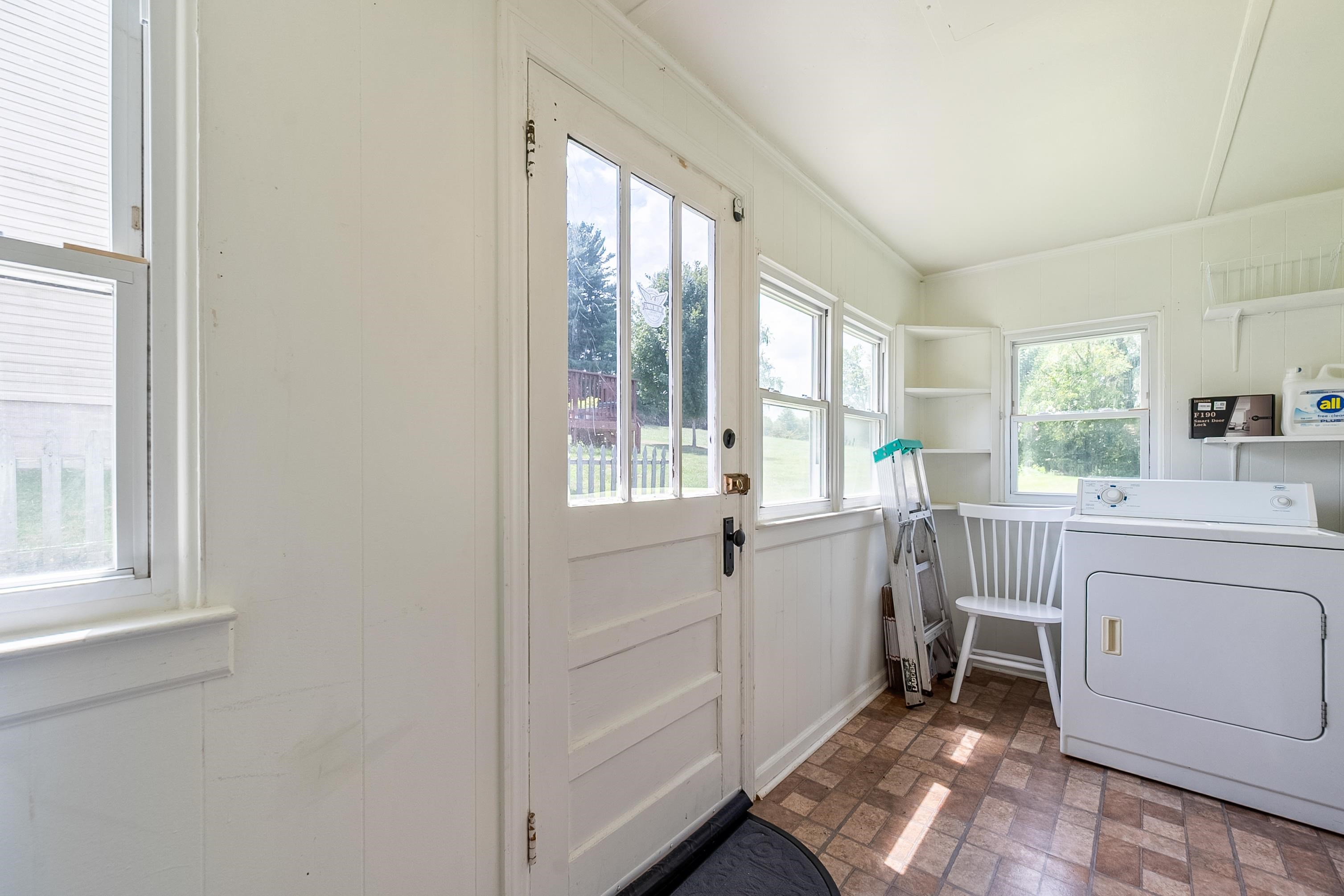 Christiansburg, Virginia 24073, United States, 3 Bedrooms Bedrooms, ,2 BathroomsBathrooms,Residential,Active,199841