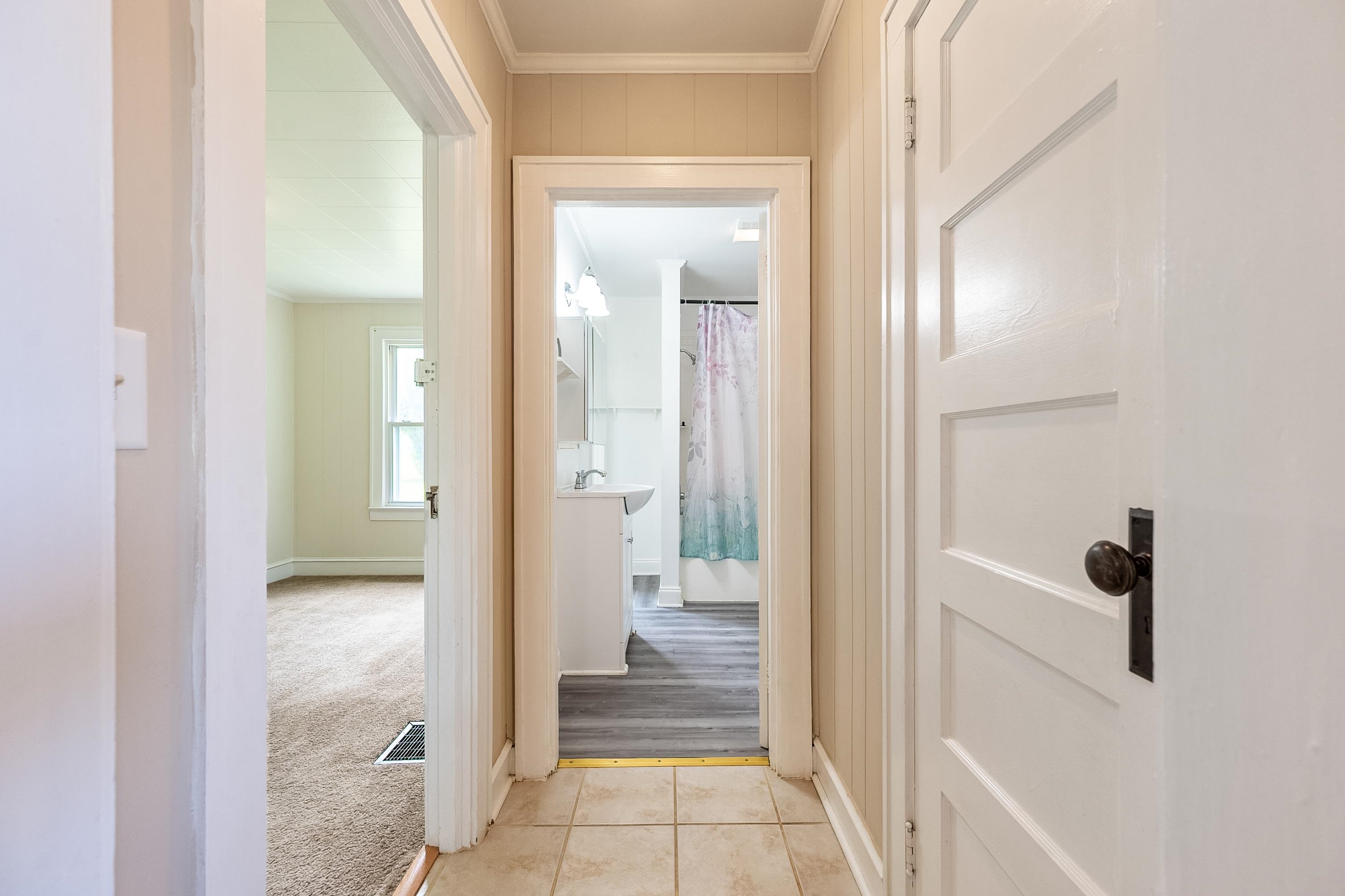 Christiansburg, Virginia 24073, United States, 3 Bedrooms Bedrooms, ,2 BathroomsBathrooms,Residential,Active,199841