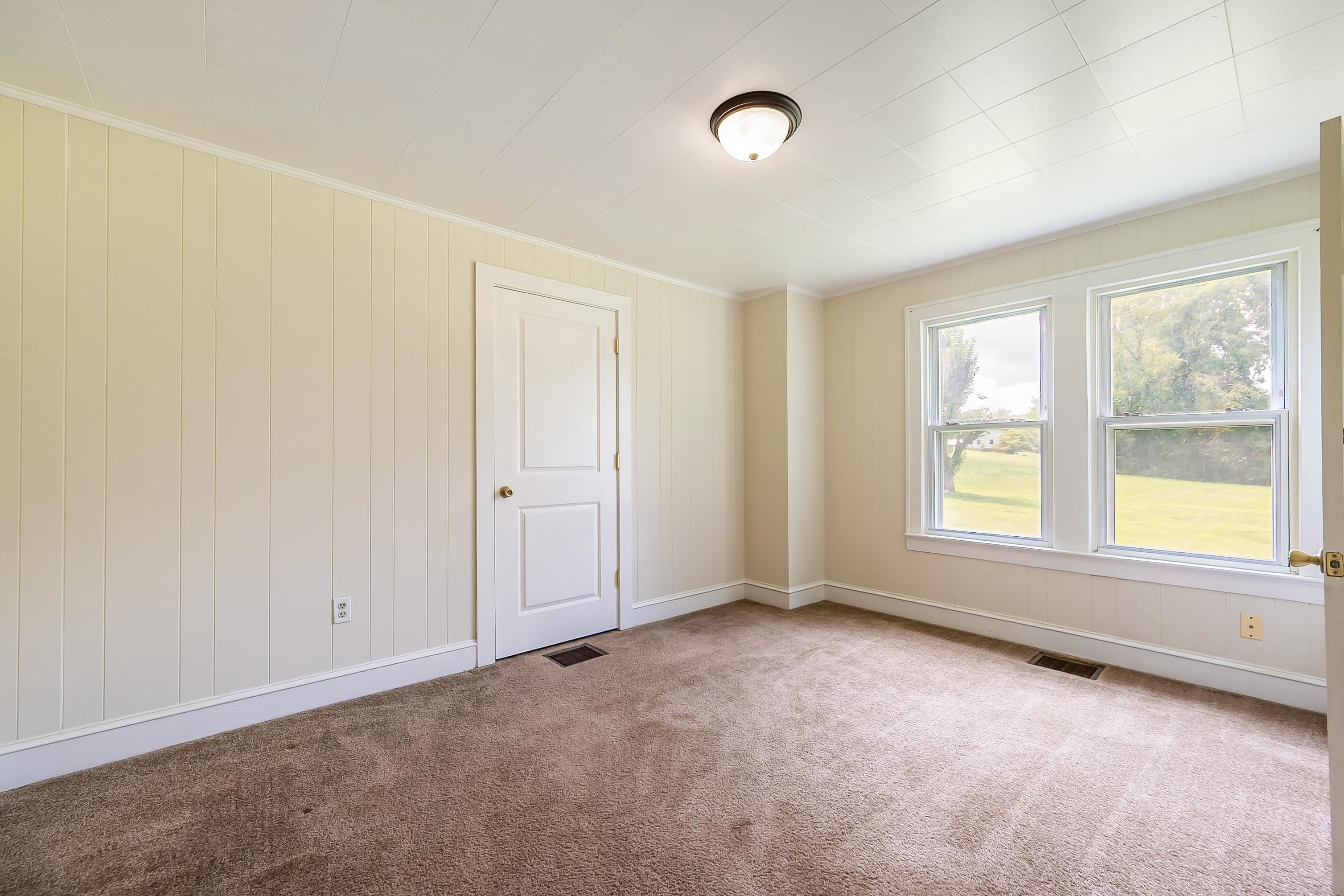 Christiansburg, Virginia 24073, United States, 3 Bedrooms Bedrooms, ,2 BathroomsBathrooms,Residential,Active,199841