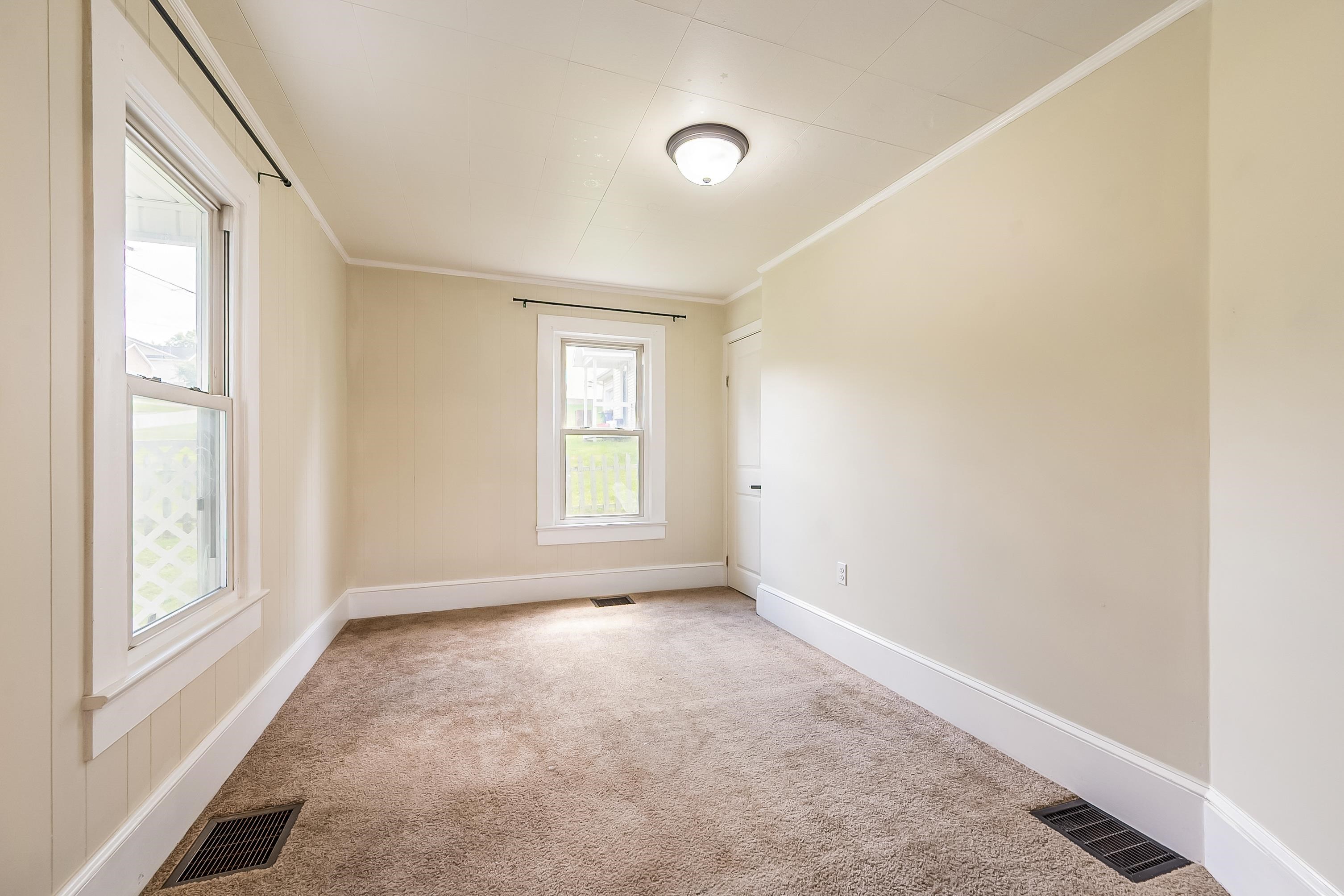 Christiansburg, Virginia 24073, United States, 3 Bedrooms Bedrooms, ,2 BathroomsBathrooms,Residential,Active,199841