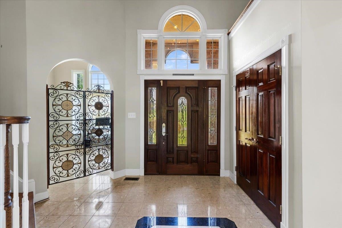 2251 LAKE VISTA Drive