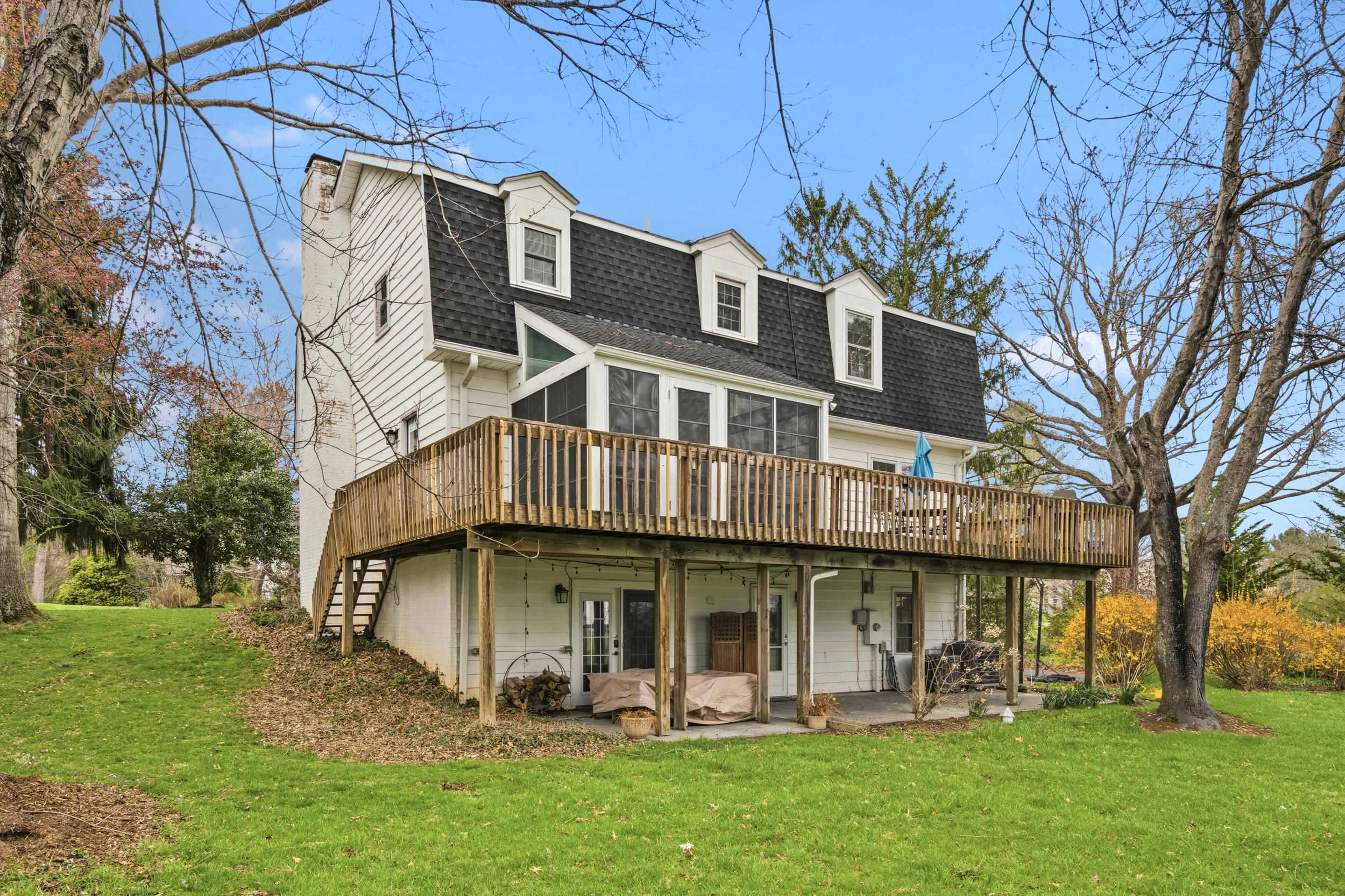 2705 Mt Vernon Lane