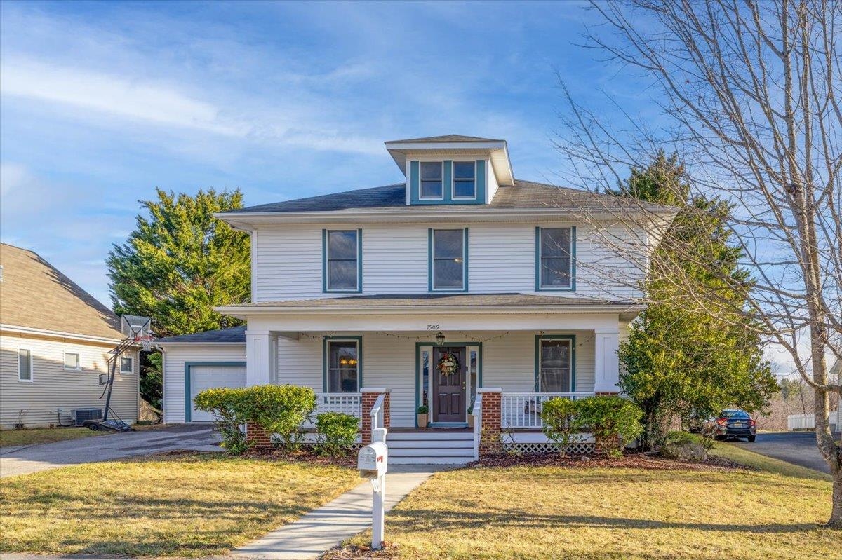 1509 Poplar Ridge Circle